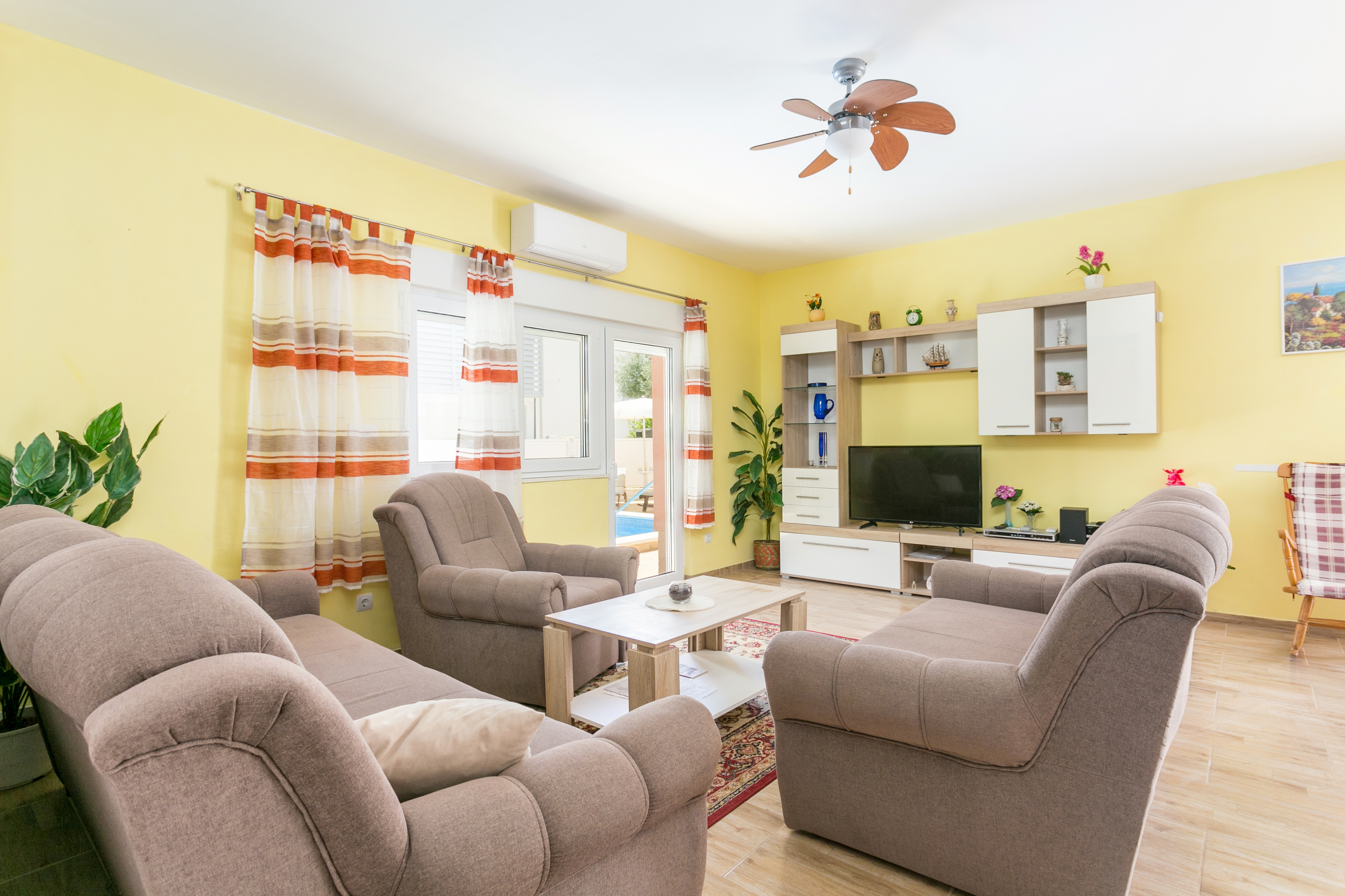 Four-bedroom house with terrace and sea view Bušinci, Čiovo (K-11882)