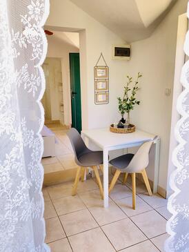 Dining room Postira, Dining room in the house, dopusteni kucni ljubimci i WIFI.