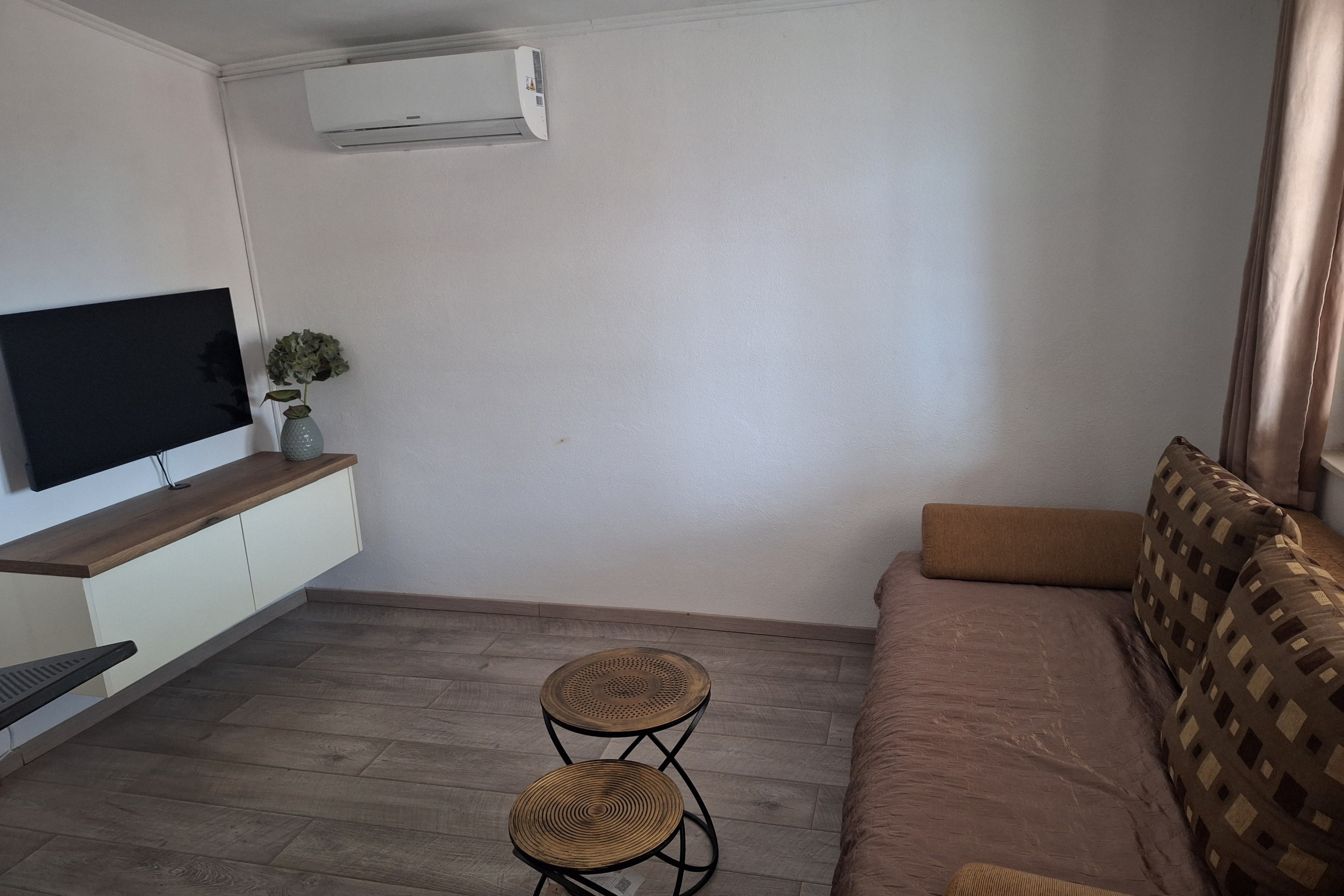 One bedroom apartment near beach Neviđane (Pašman) (A-11902-c)