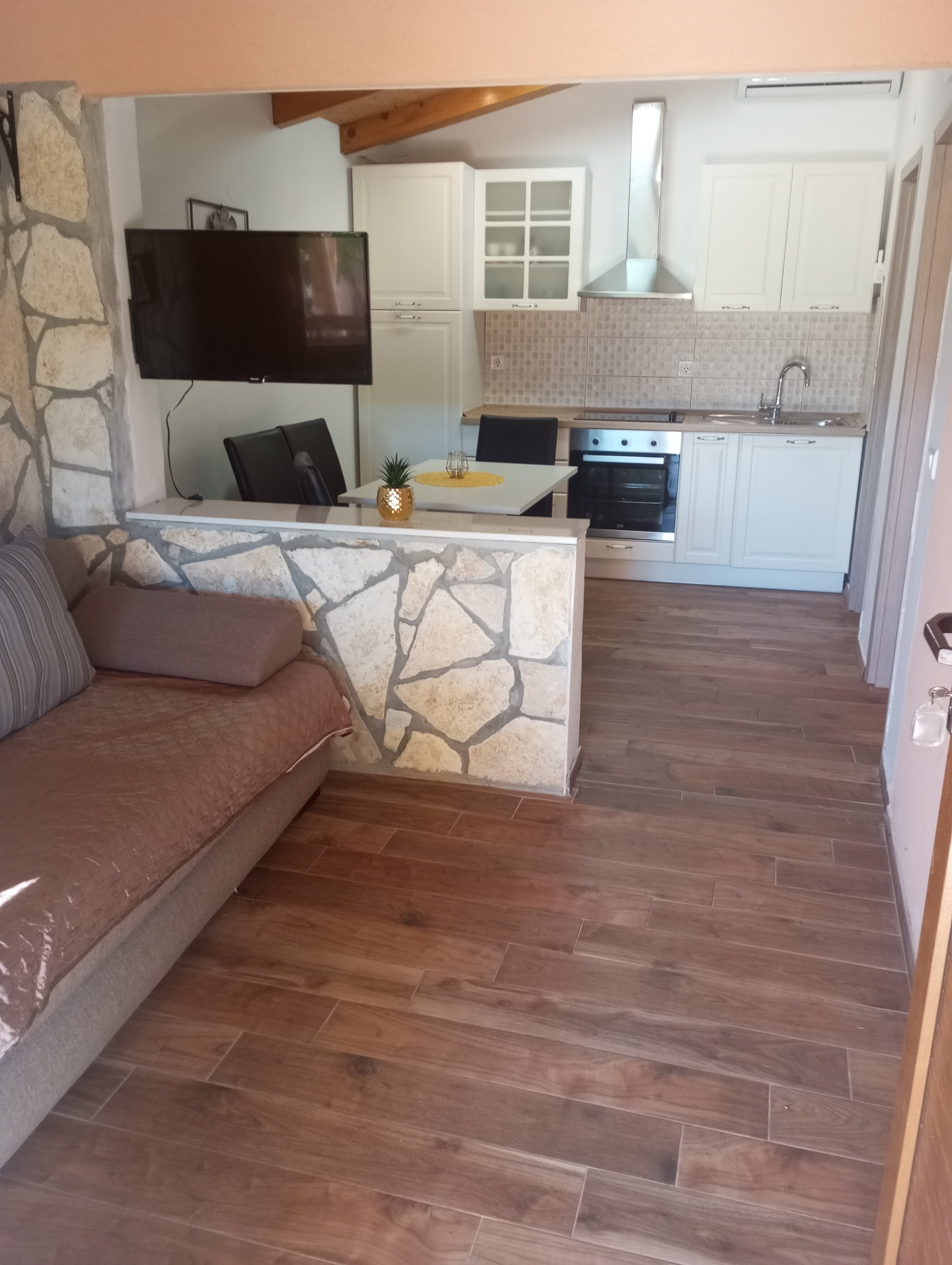 One bedroom apartment near beach Neviđane, Pašman (A-11902-d) One bedroom apartment near beach Neviđane, Pašman (A-11902-d)