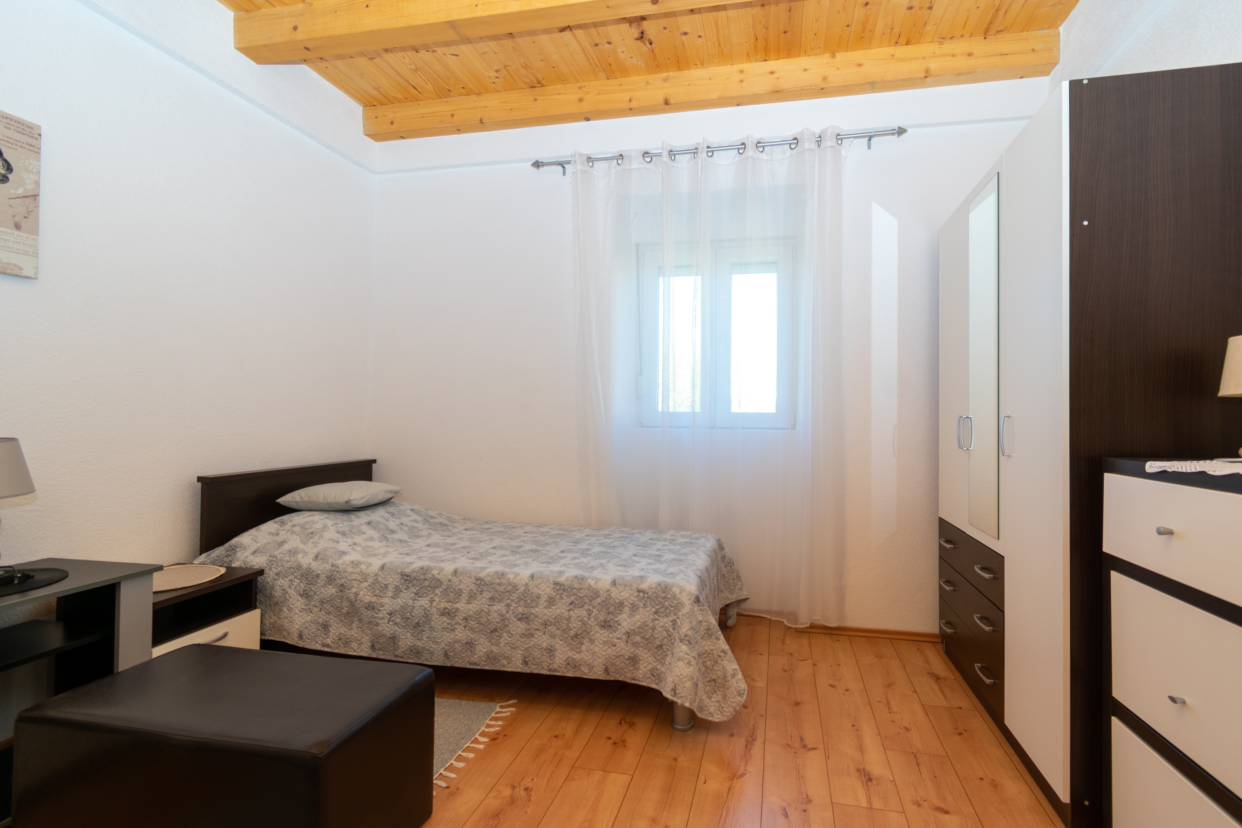 Two bedroom apartment near beach Preko, Ugljan  A-a