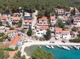 Basina, Hvar, Szálláshely 11923 - Apartmanok a tenger közelében kavicsos stranddal.