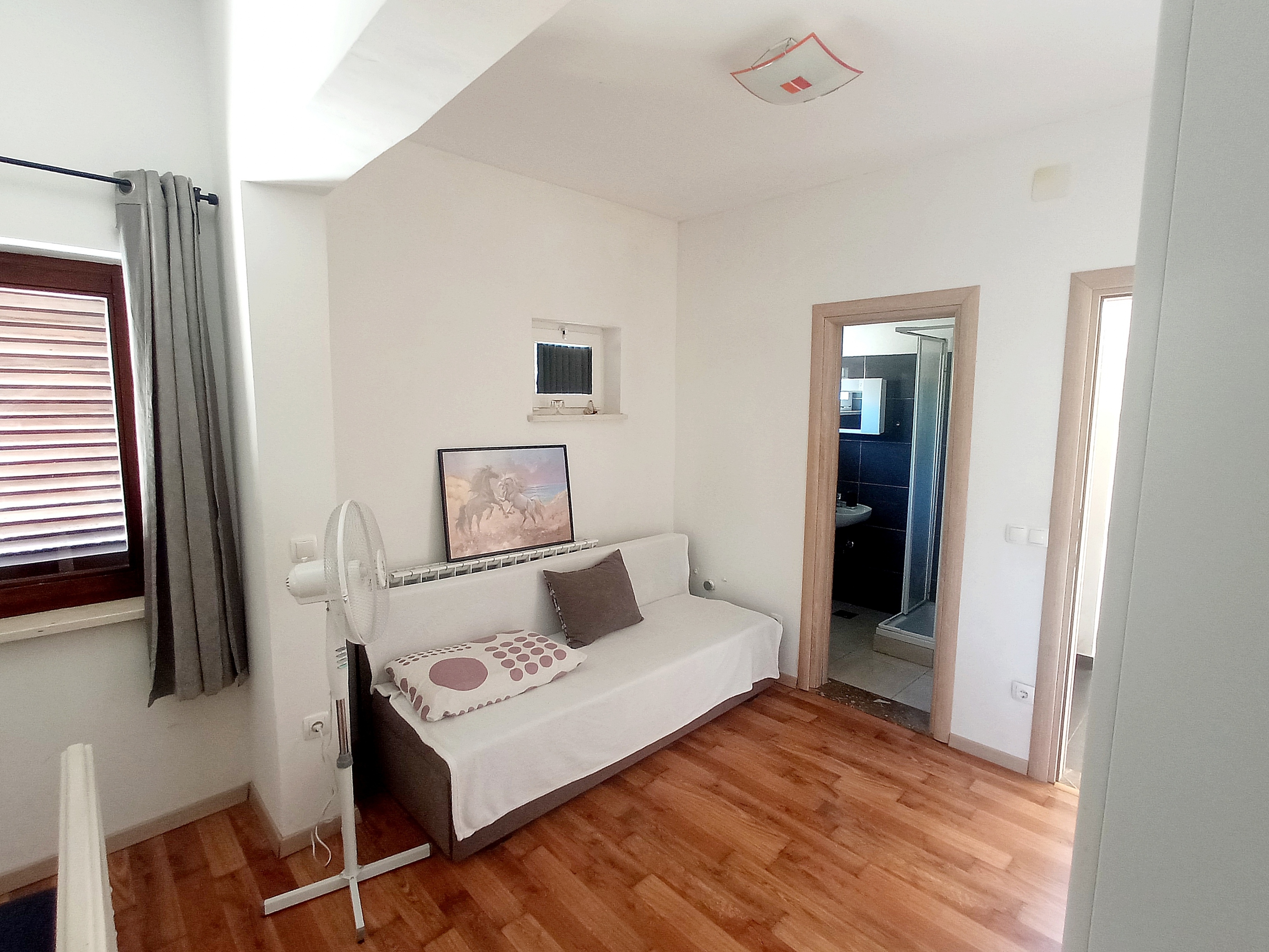 Two bedroom apartment with terrace Sumartin, Brač  A-a