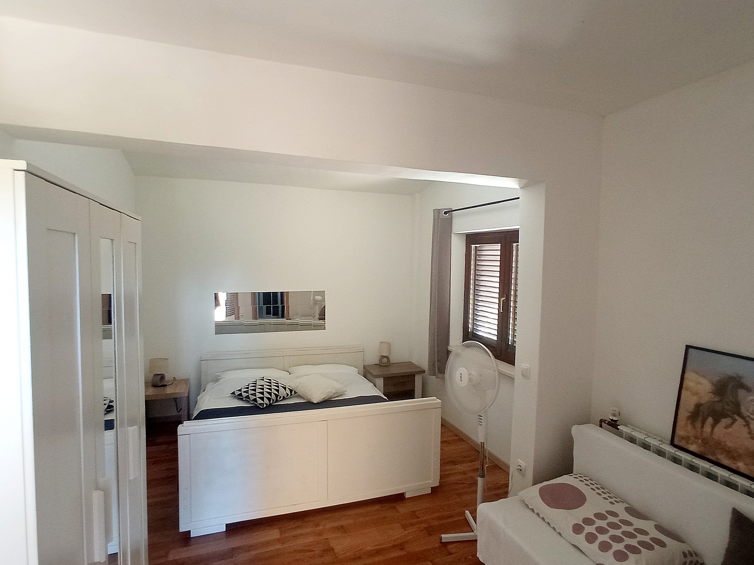 Two bedroom apartment with terrace Sumartin, Brač  A-a
