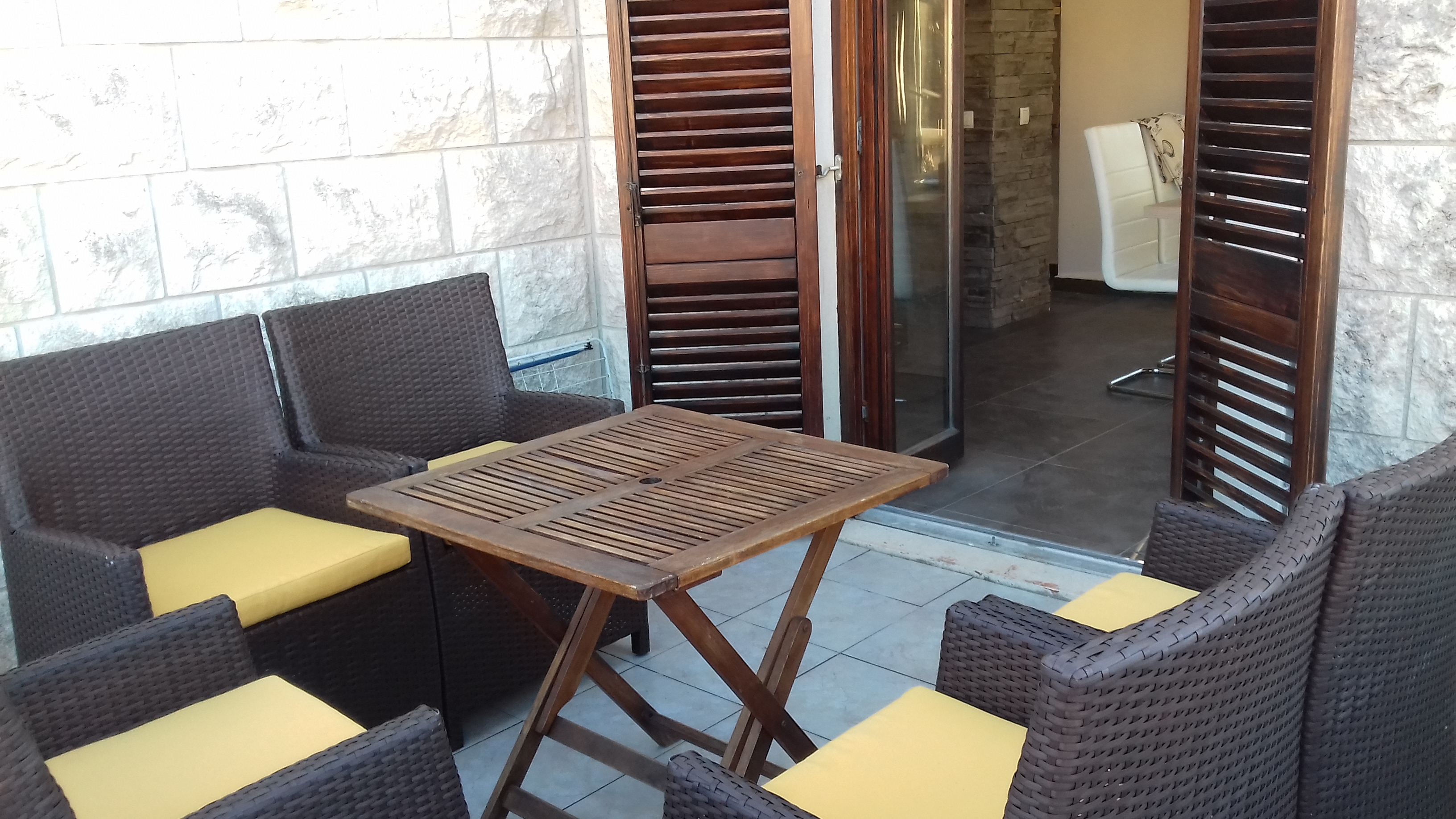 Two bedroom apartment with terrace Sumartin, Brač  A-a