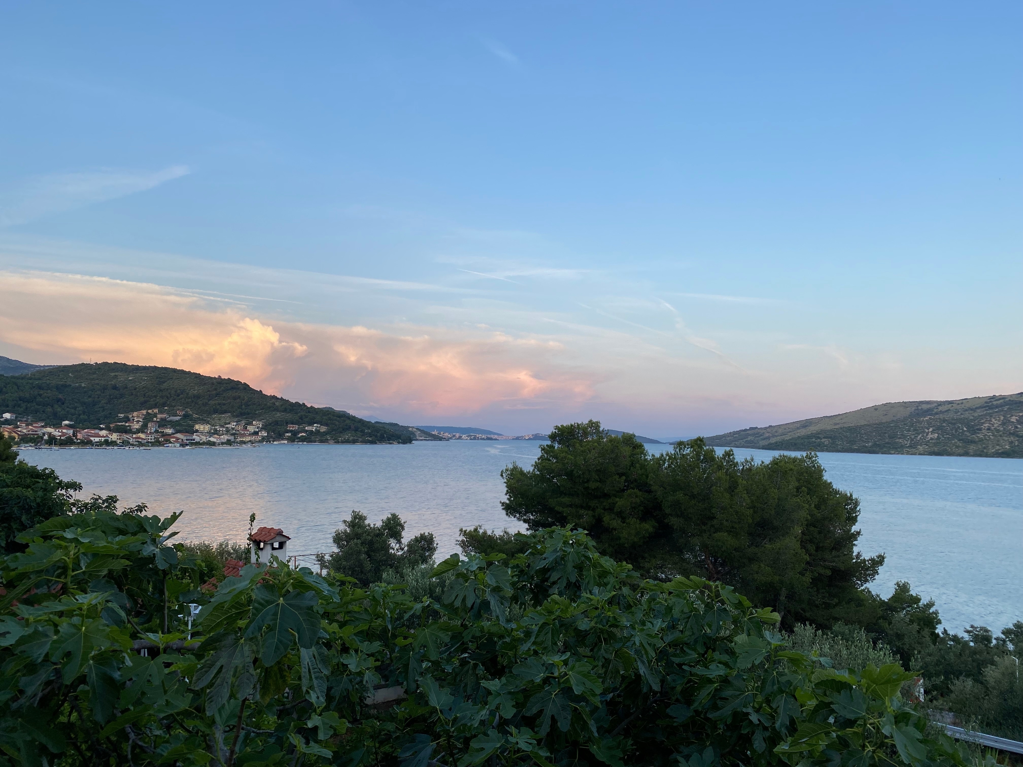 One bedroom apartment with terrace and sea view Poljica, Trogir  A-a
