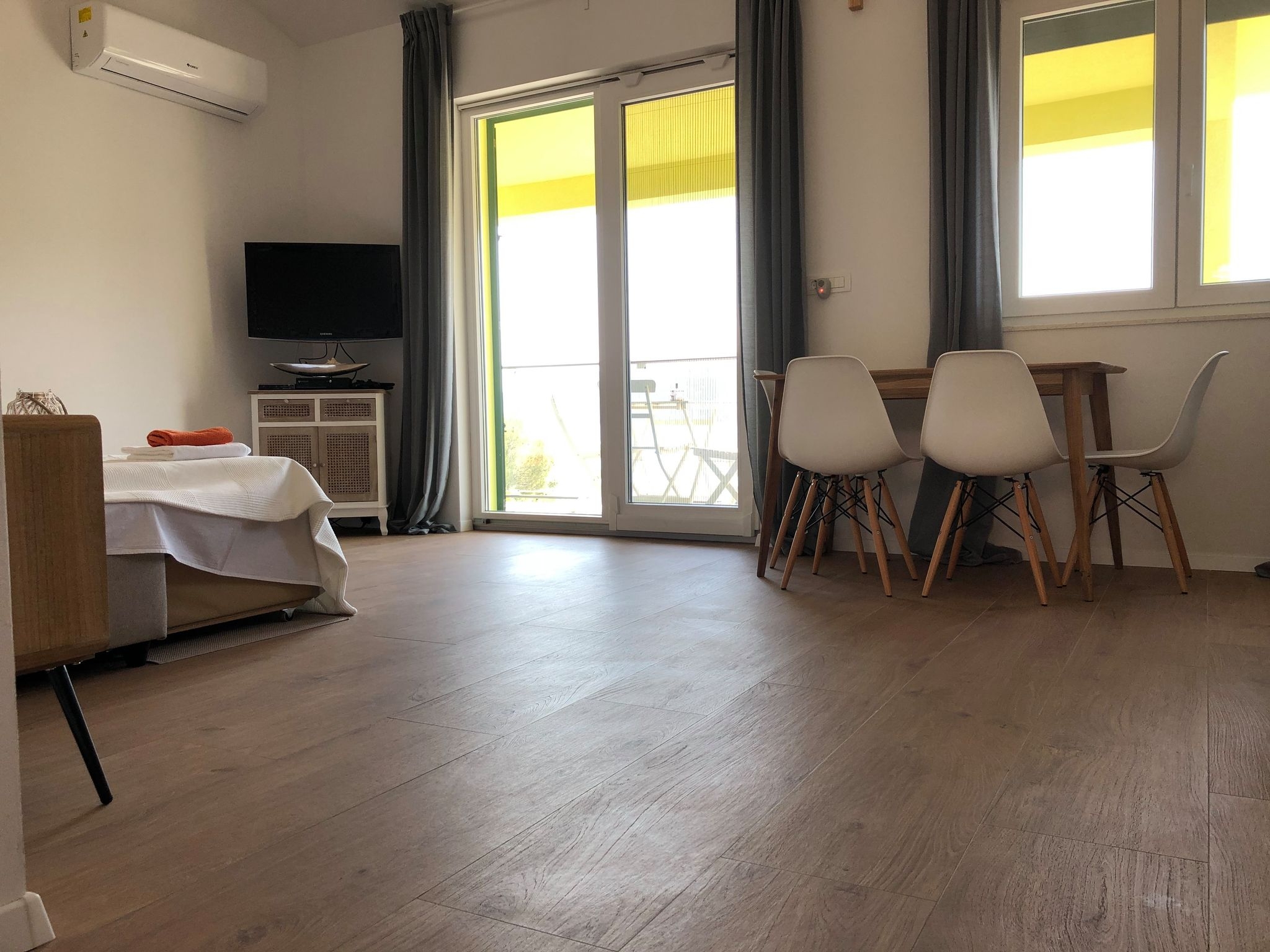 One bedroom apartment with terrace and sea view Poljica, Trogir  A-a