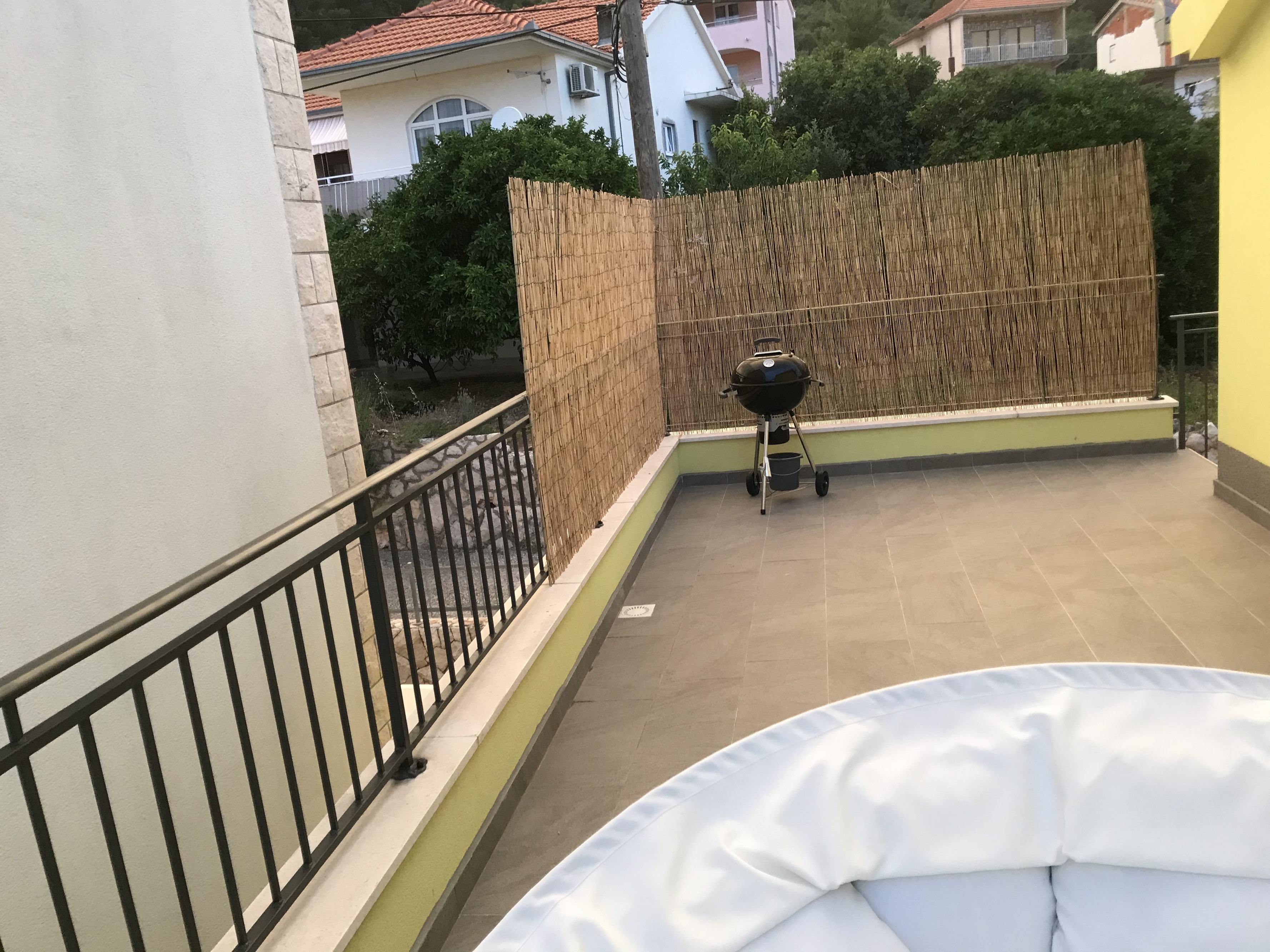 One bedroom apartment with terrace and sea view Poljica, Trogir  A-a