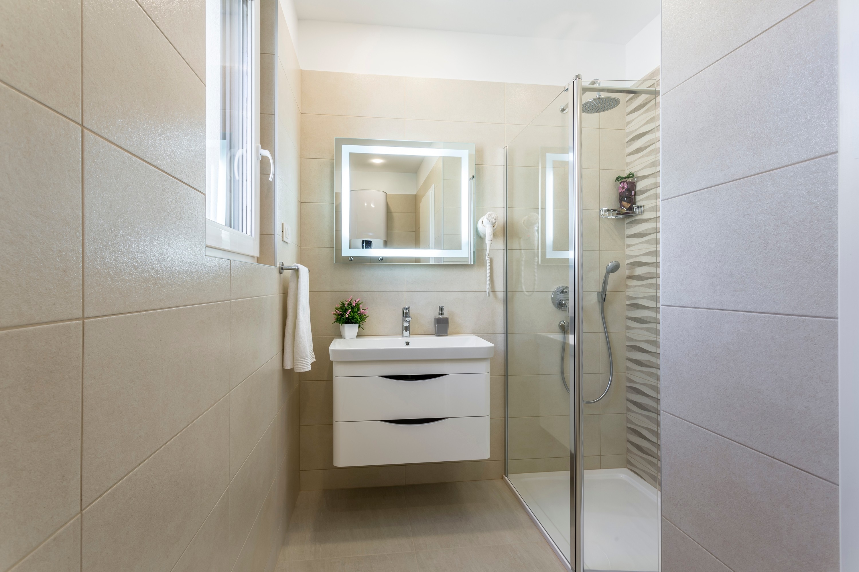 Two bedroom apartment with terrace and sea view Podstrana, Split  A-a