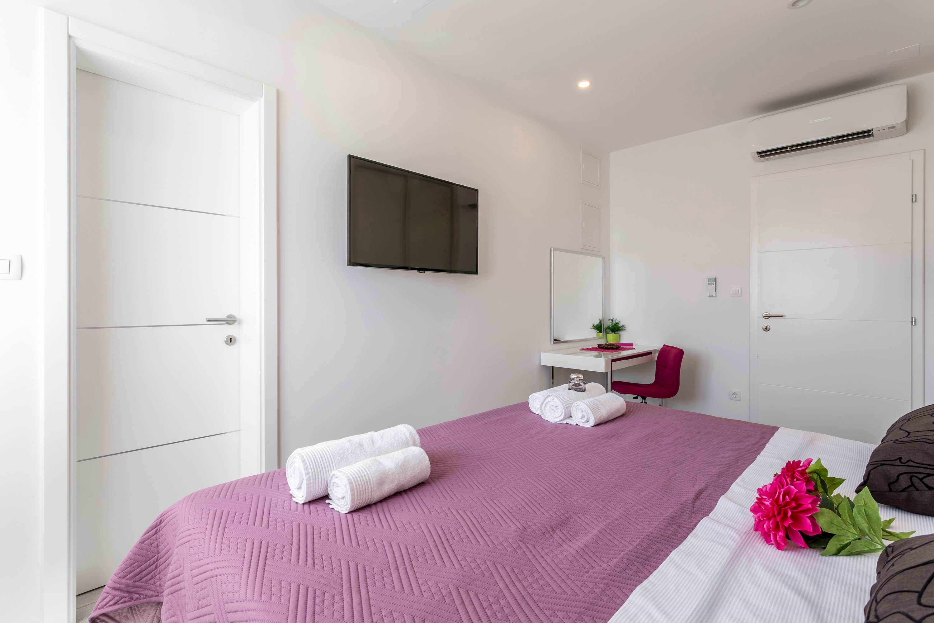 Two bedroom apartment with terrace and sea view Podstrana, Split  A-a