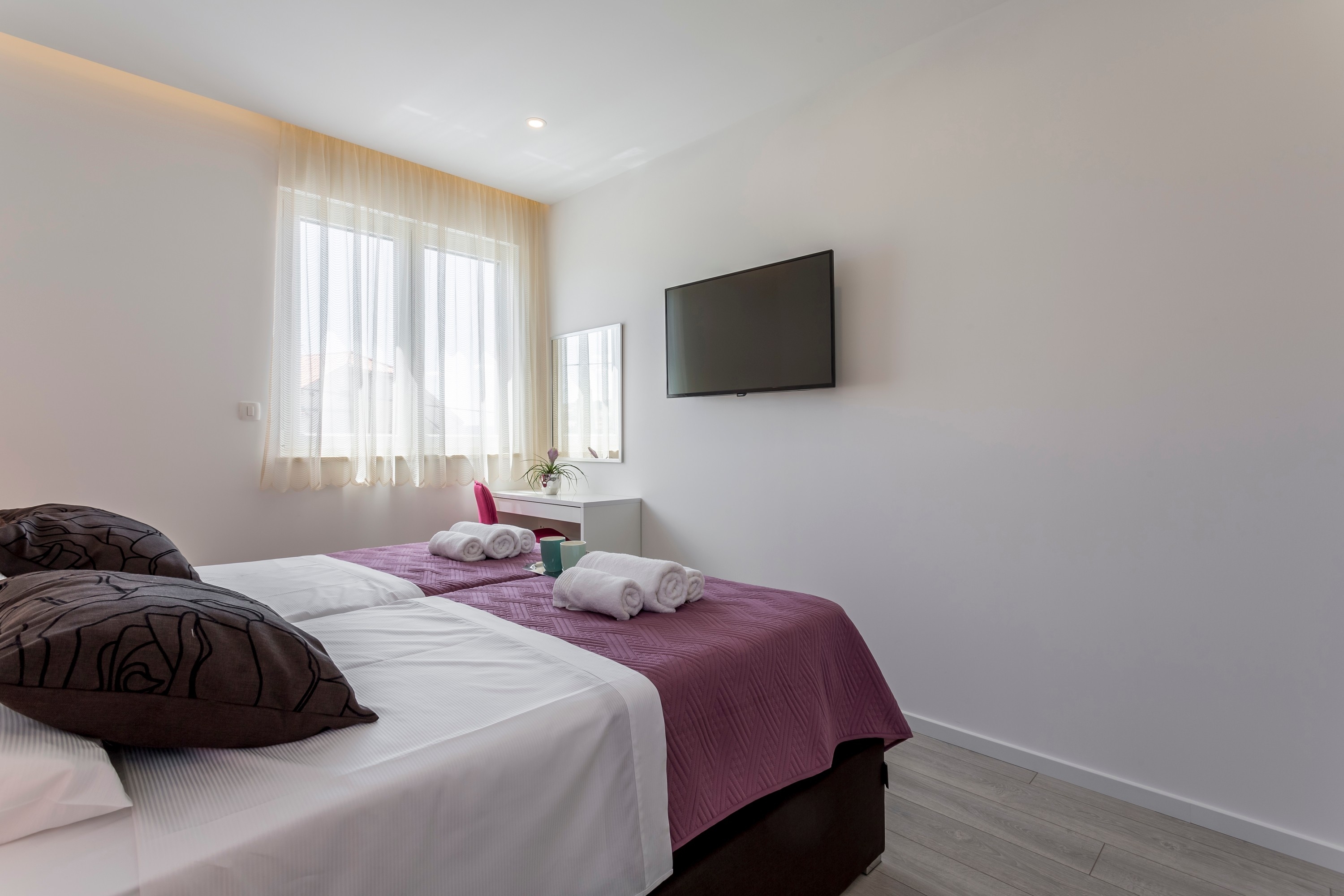Two bedroom apartment with terrace and sea view Podstrana, Split  A-a