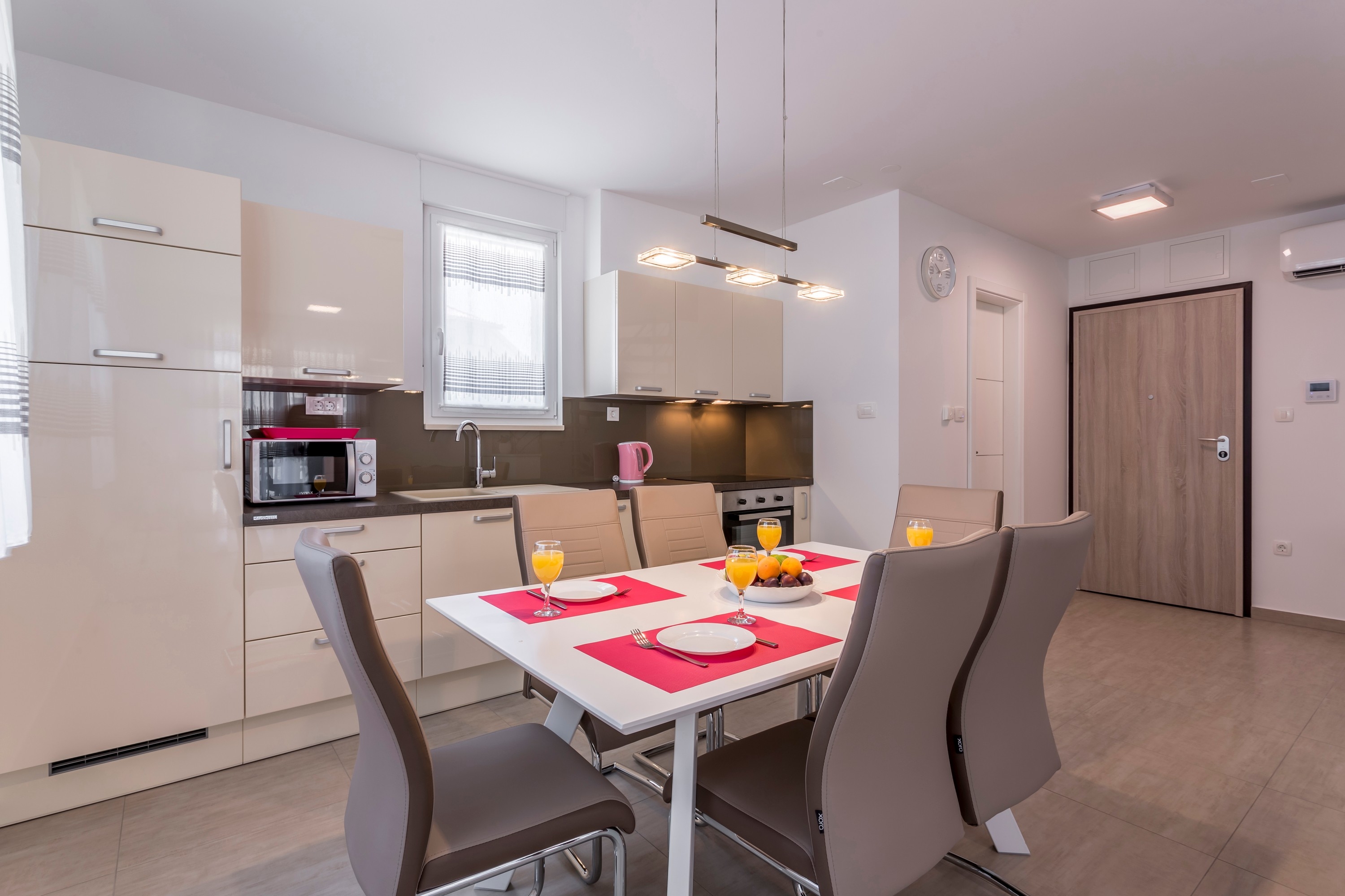 Two bedroom apartment with terrace and sea view Podstrana, Split  A-a
