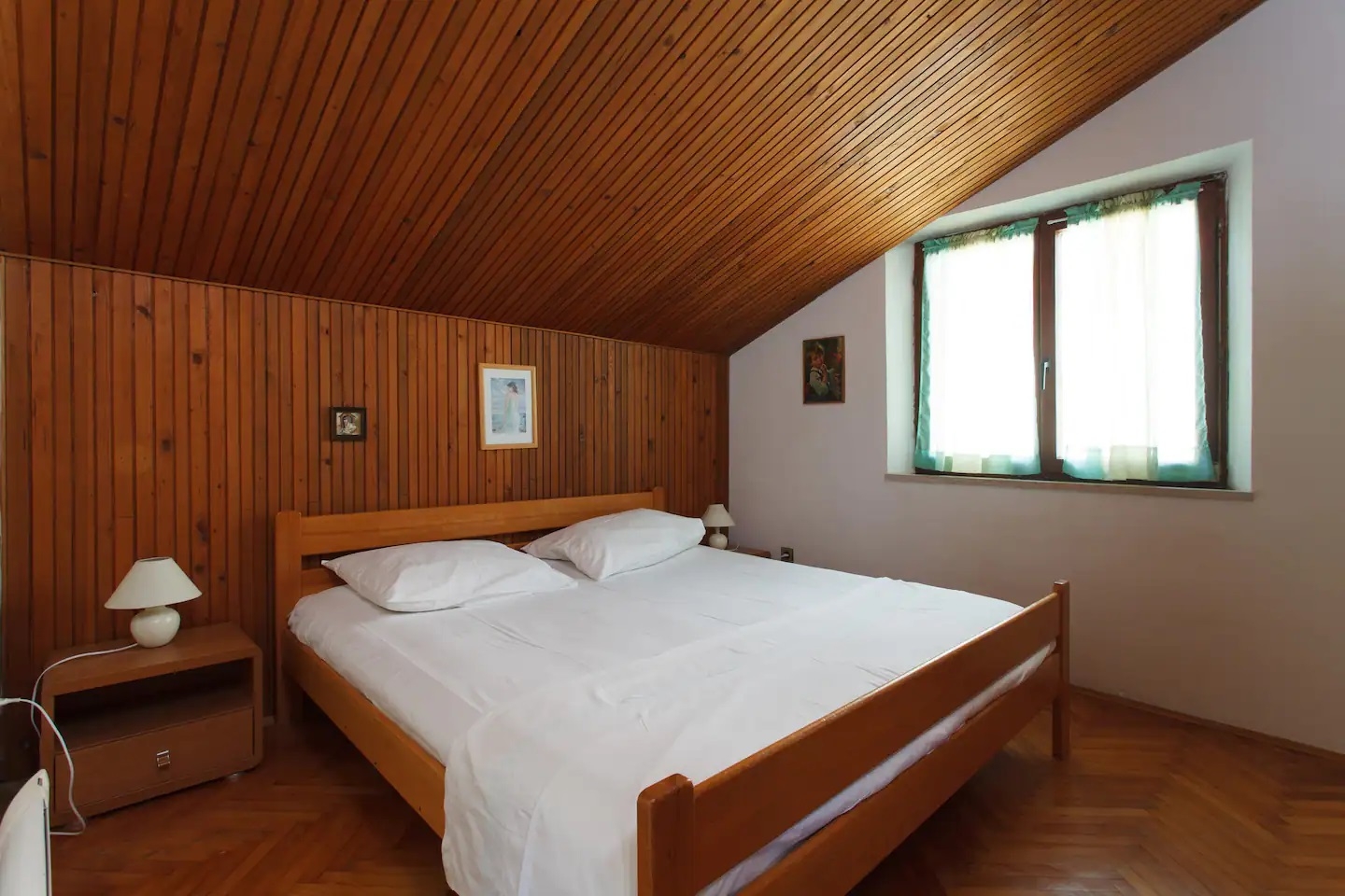 Three bedroom apartment near beach Sumartin, Brač  A-b