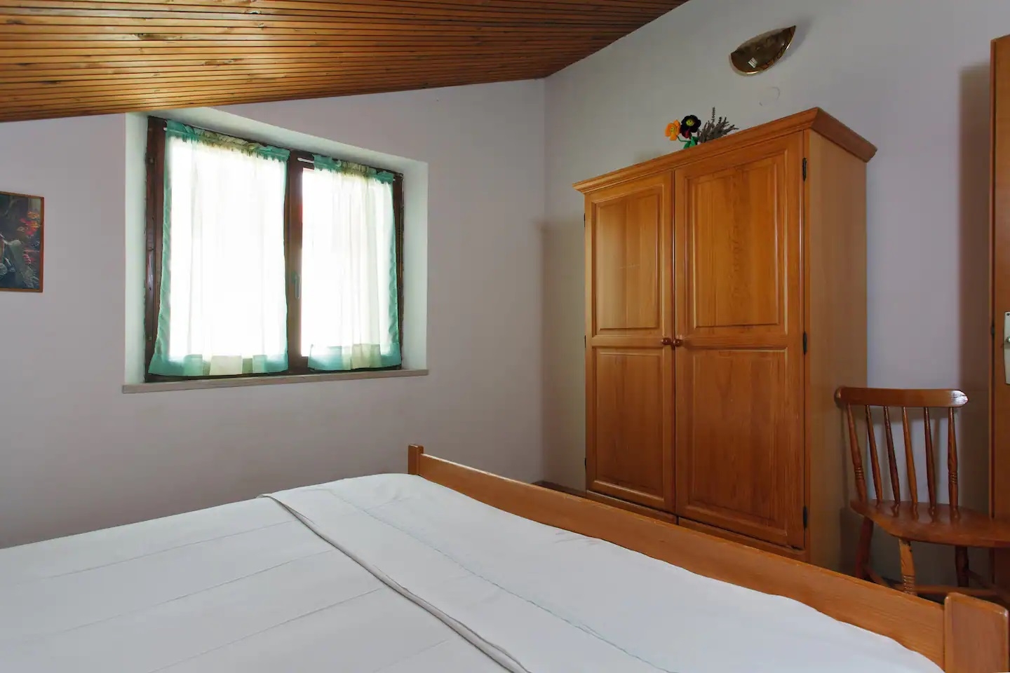 Three bedroom apartment near beach Sumartin, Brač  A-b