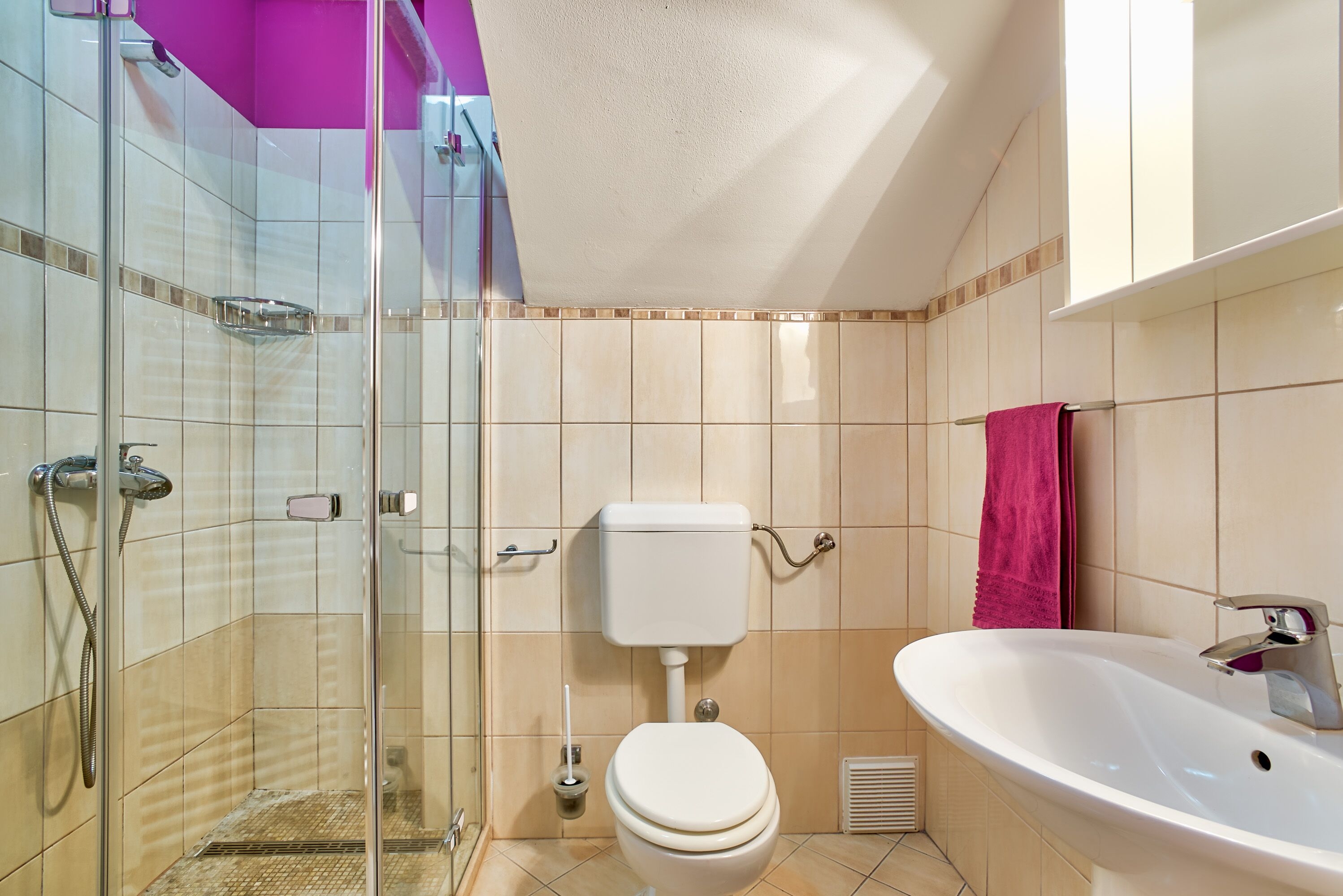 Three bedroom house with terrace Ripenda, Labin  K