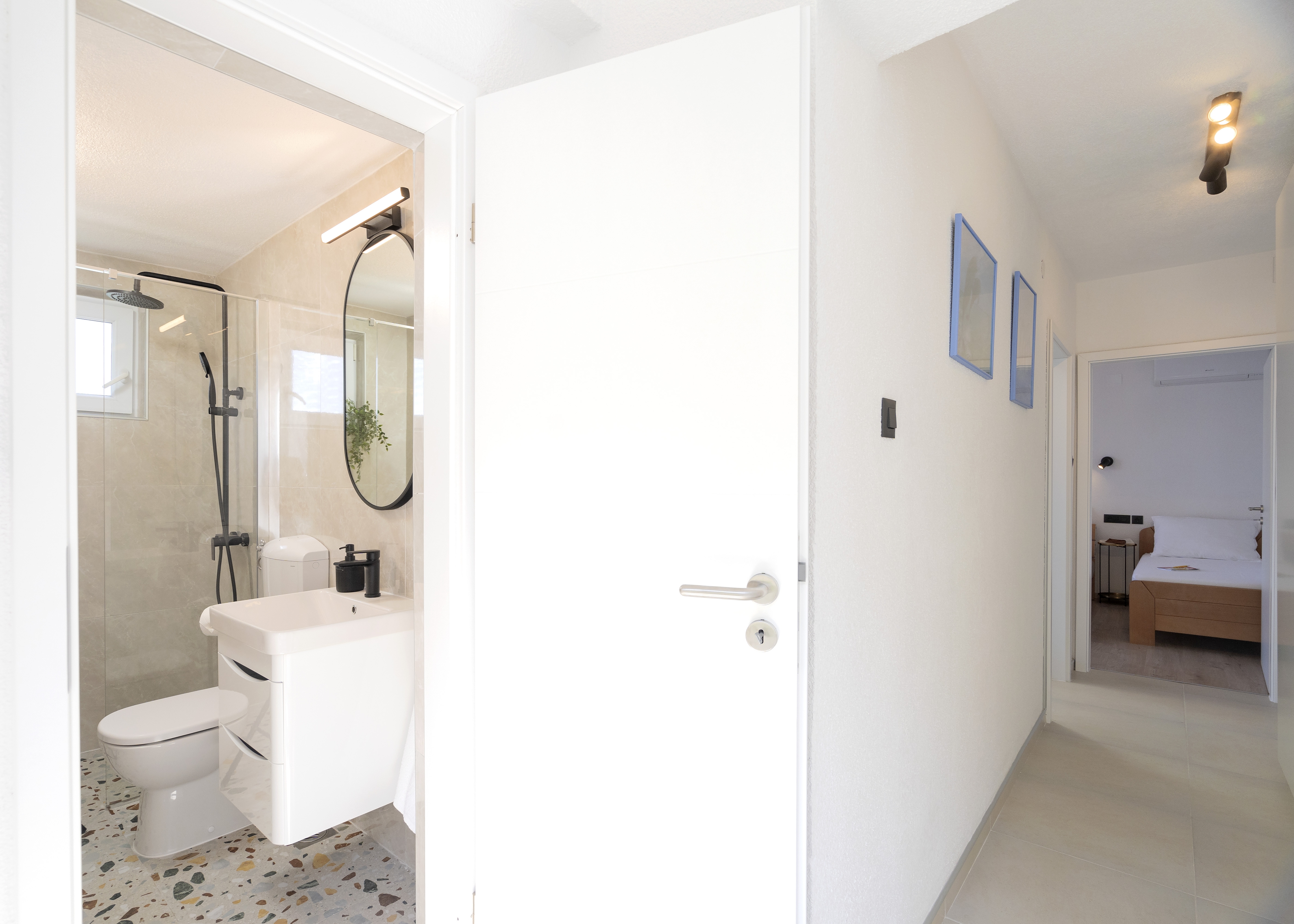Two bedroom house near beach Cove Pokrivenik, Hvar  K