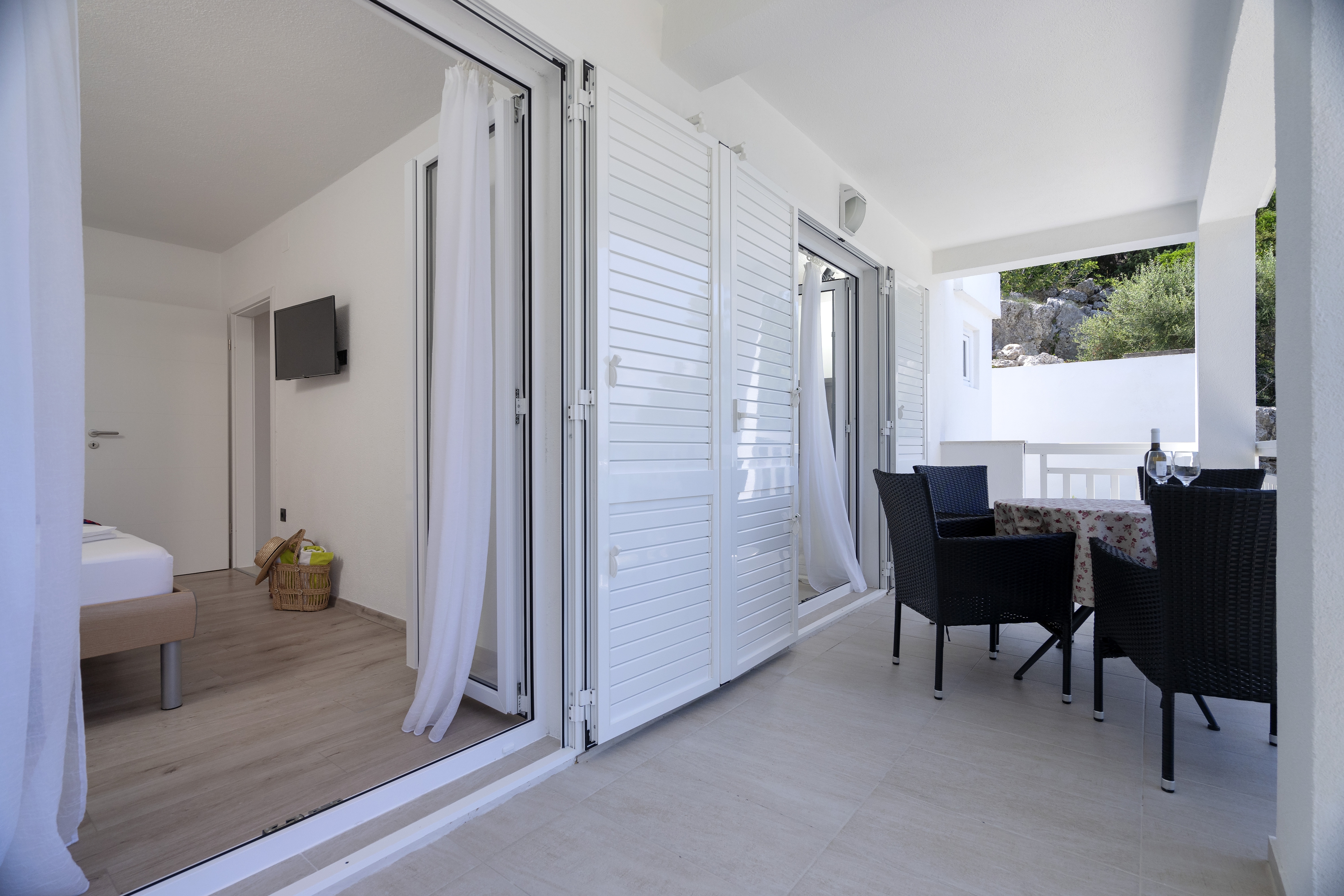 Two bedroom house near beach Cove Pokrivenik, Hvar  K