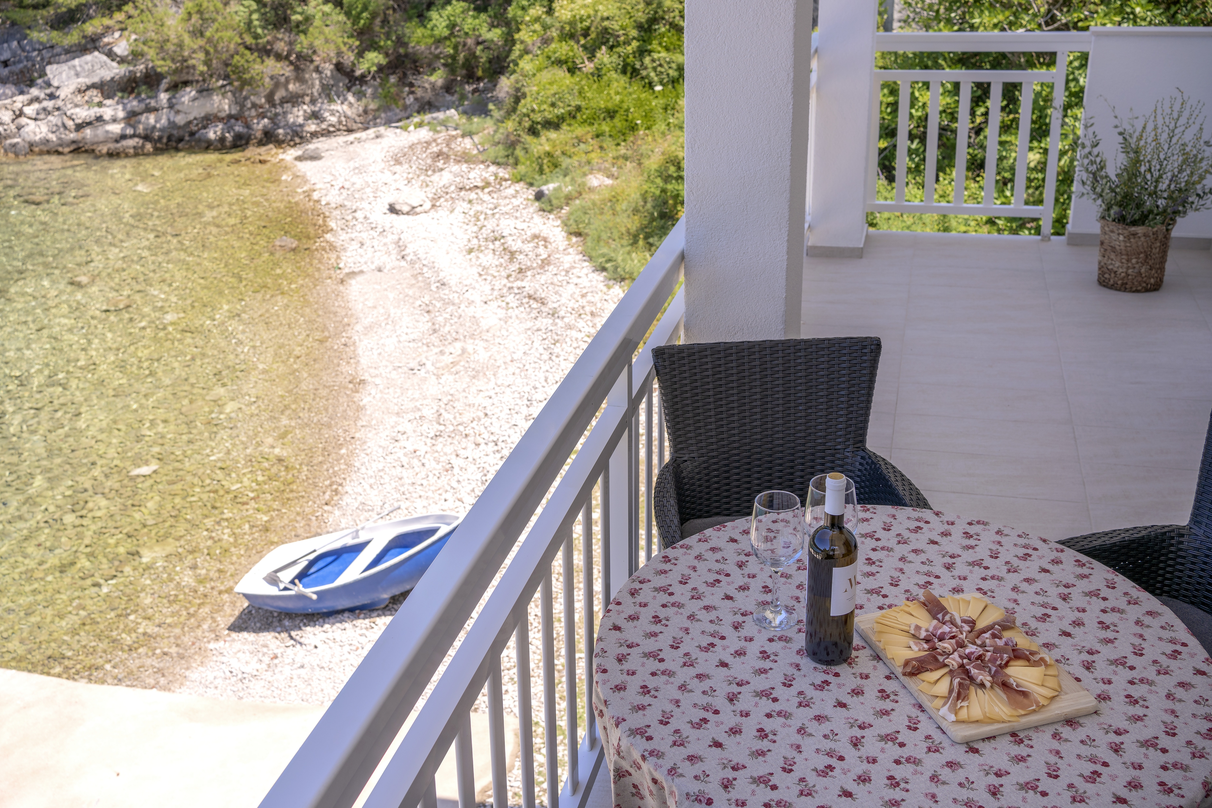 Two bedroom house near beach Cove Pokrivenik, Hvar  K