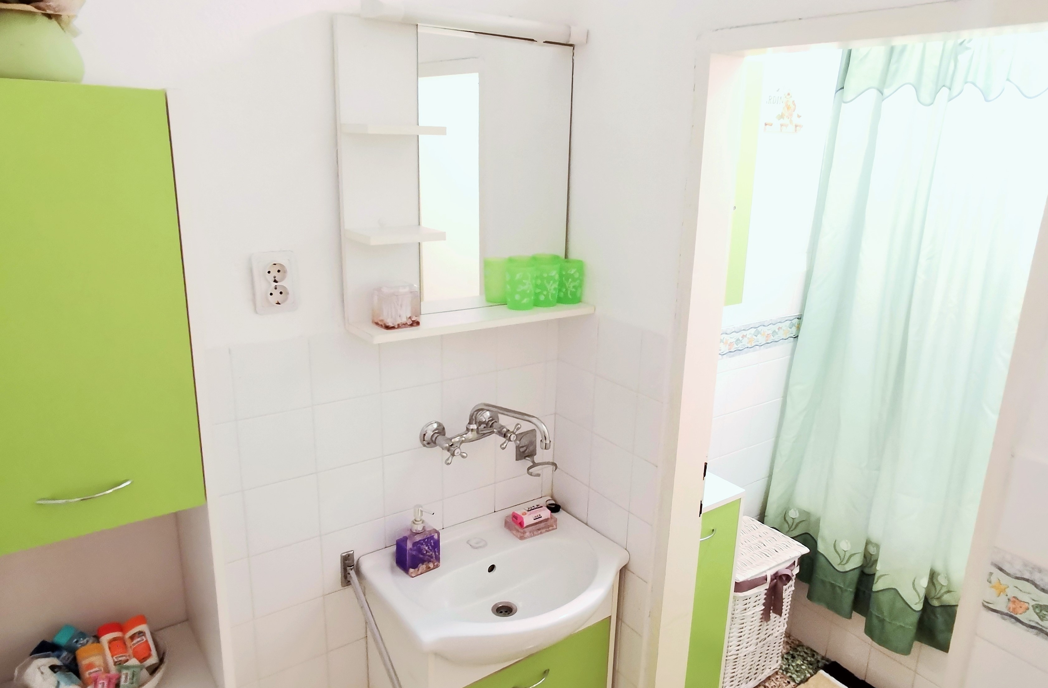 Two bedroom house with terrace and sea view Sumartin, Brač  K