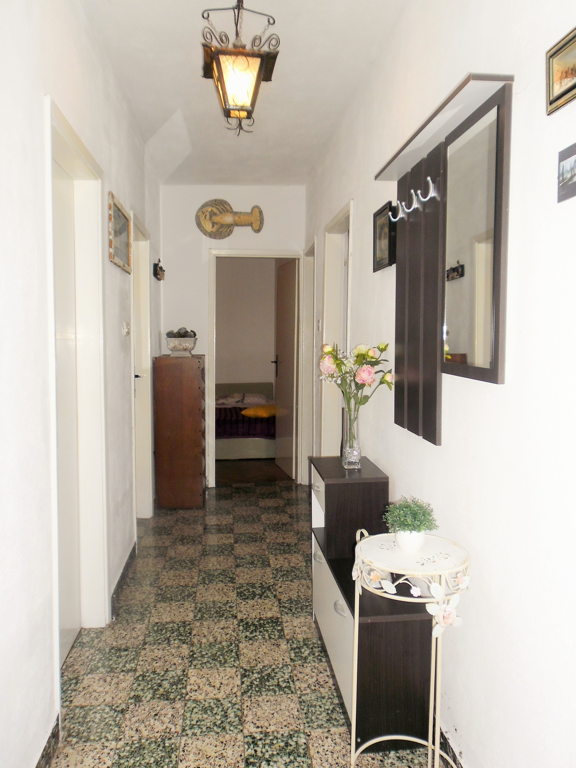 Two bedroom house with terrace and sea view Sumartin, Brač  K