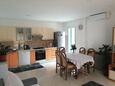 Dining room Postira, Dining room in the apartment, (pet friendly) and WiFi.
