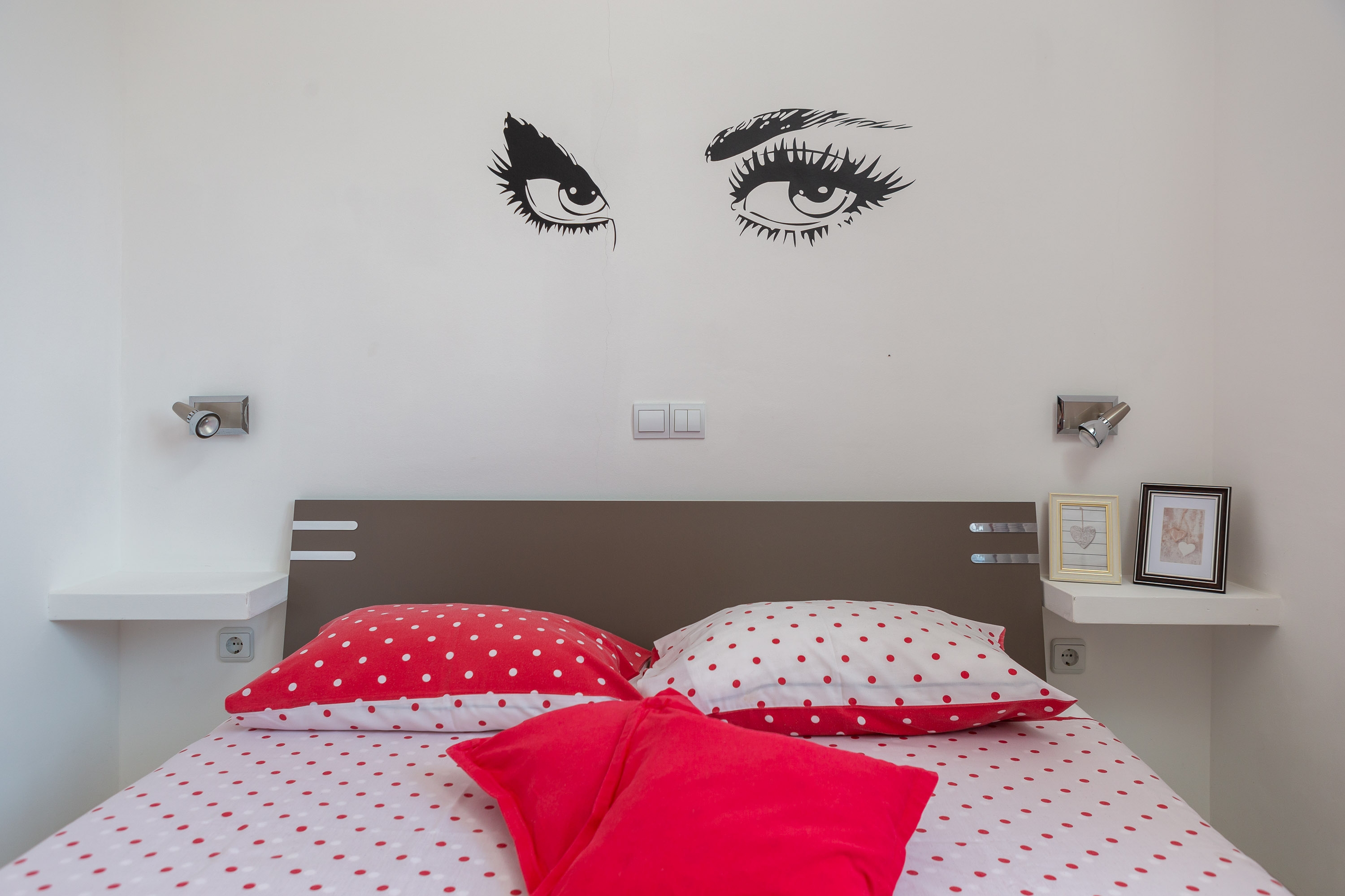 One bedroom apartment with terrace and sea view Cove Osibova, Brač  A-a