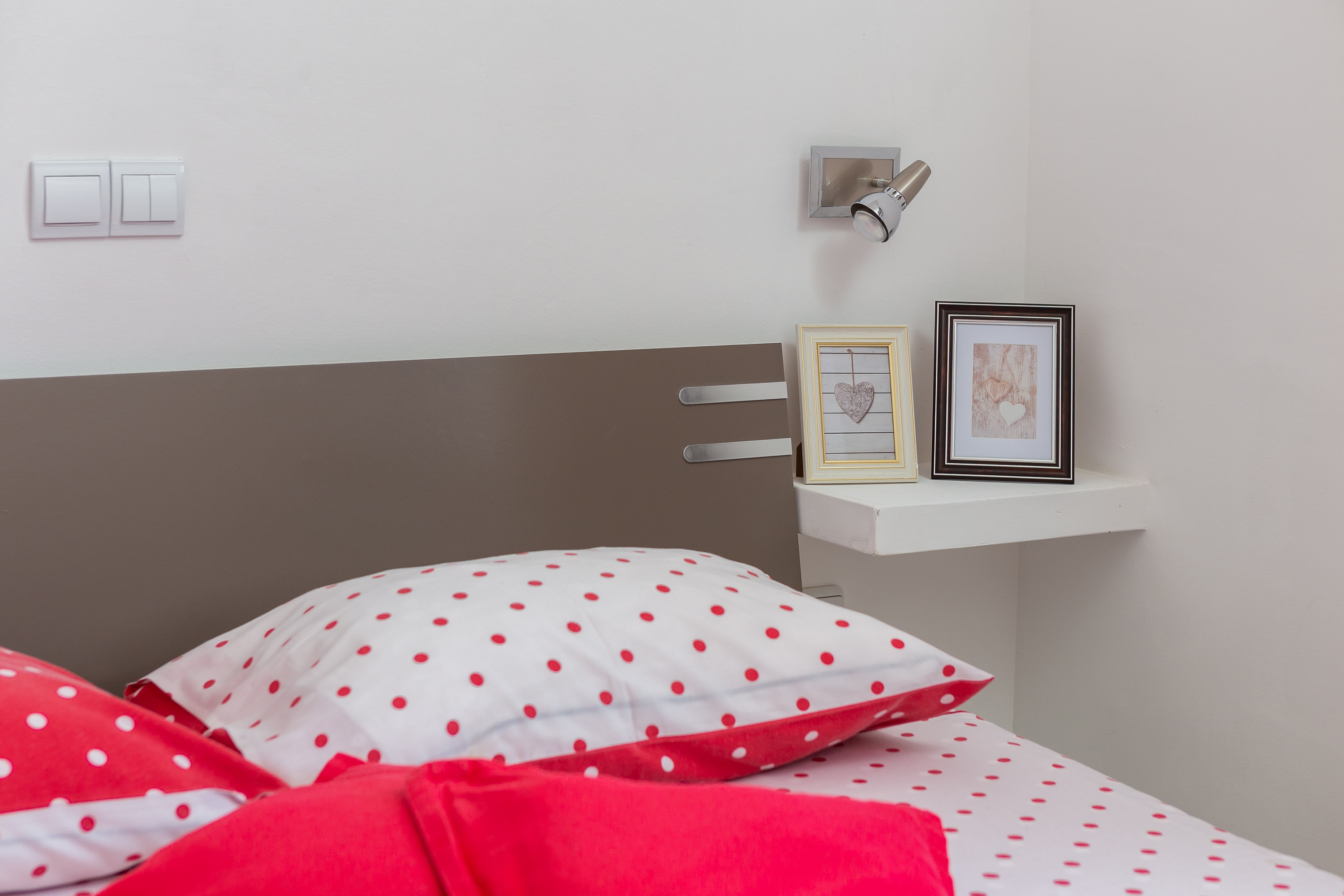 One bedroom apartment with terrace and sea view Cove Osibova, Brač  A-a
