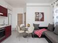Dining room Osibova, Dining room in the apartment, air condition available, (pet friendly) and WiFi.