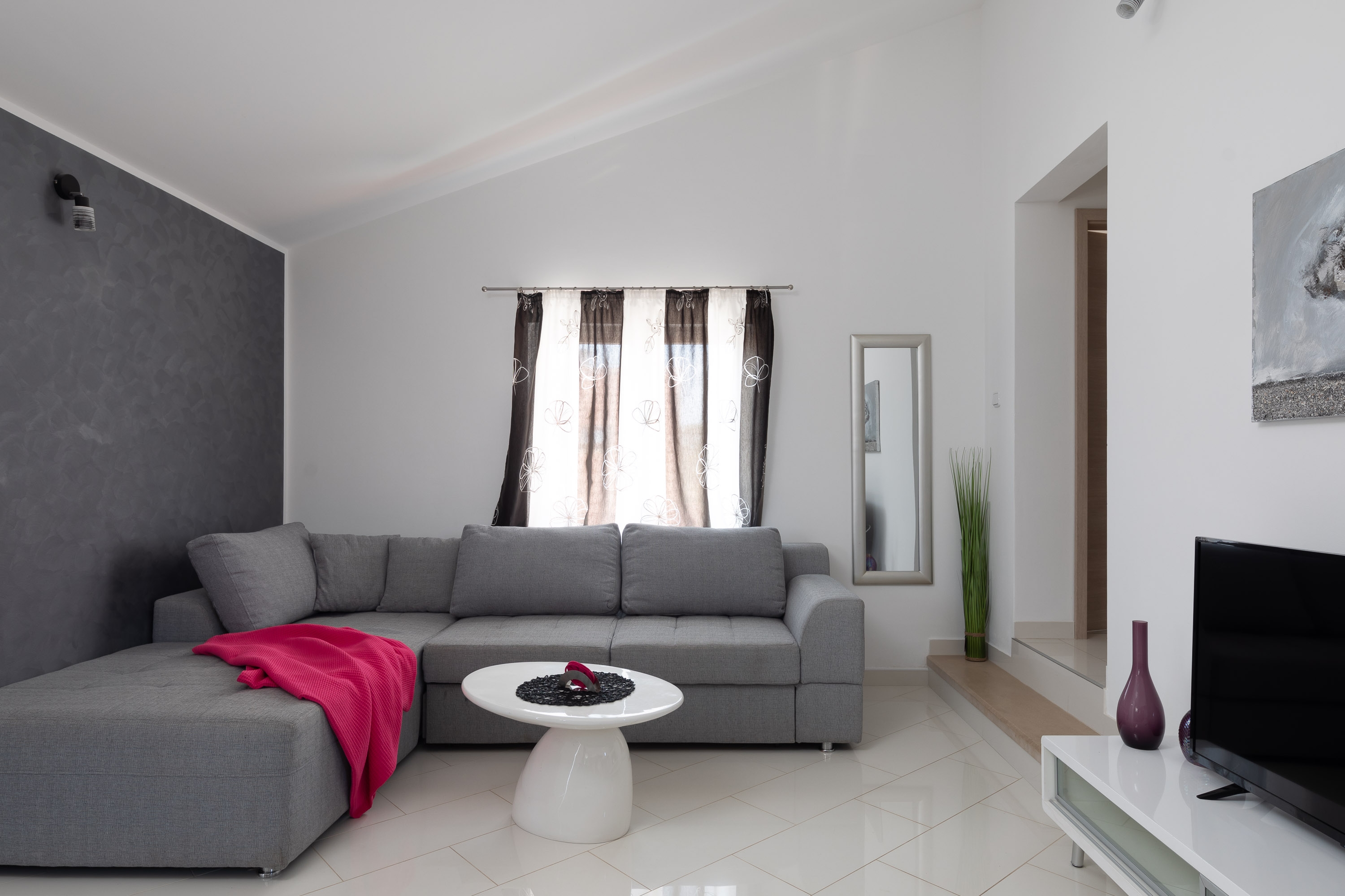 Two bedroom apartment with terrace and sea view Cove Osibova, Brač (A-12062-b) Two bedroom apartment with terrace and sea view Cove Osibova, Brač (A-12062-b)