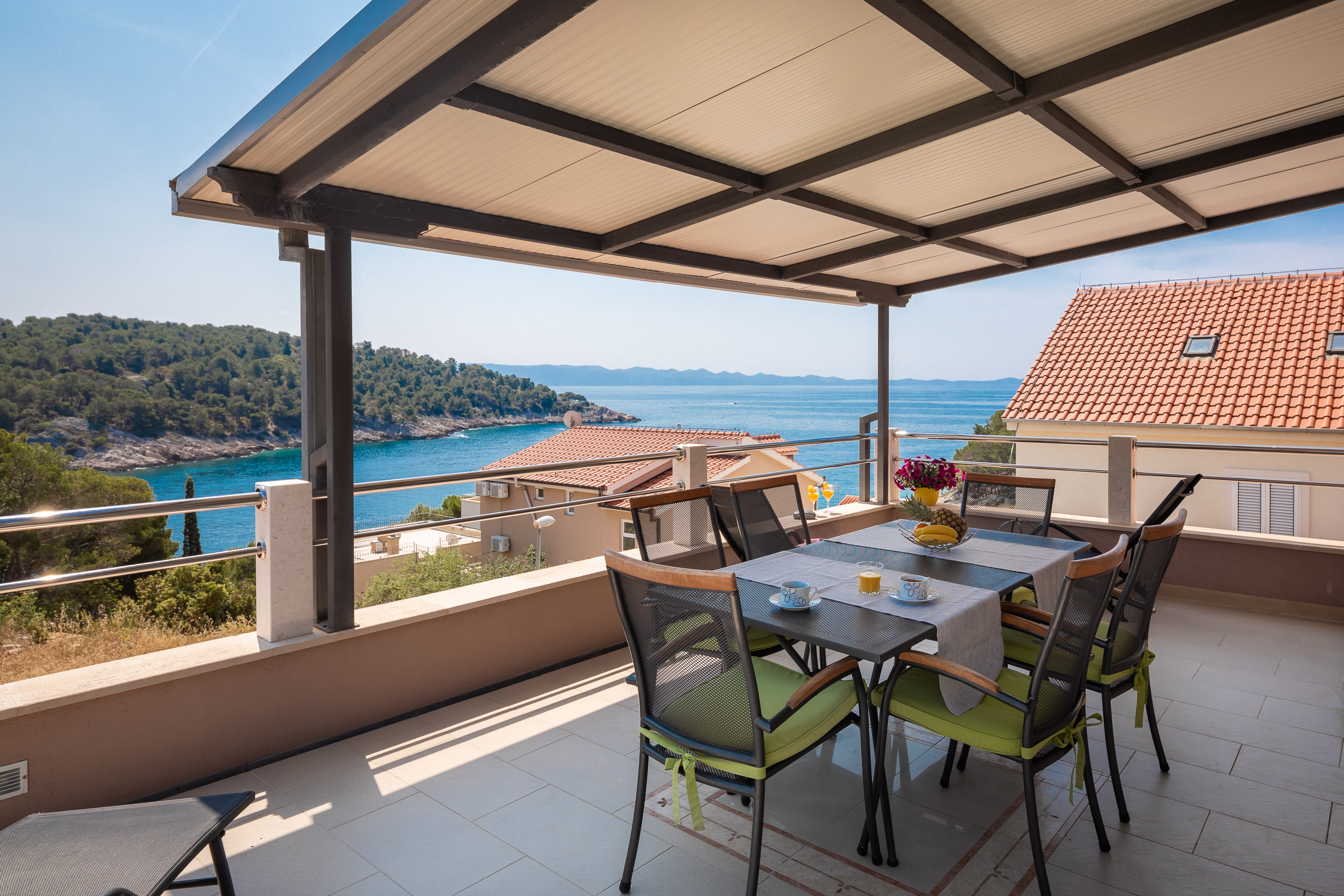 Two bedroom apartment with terrace and sea view Cove Osibova, Brač  A-b