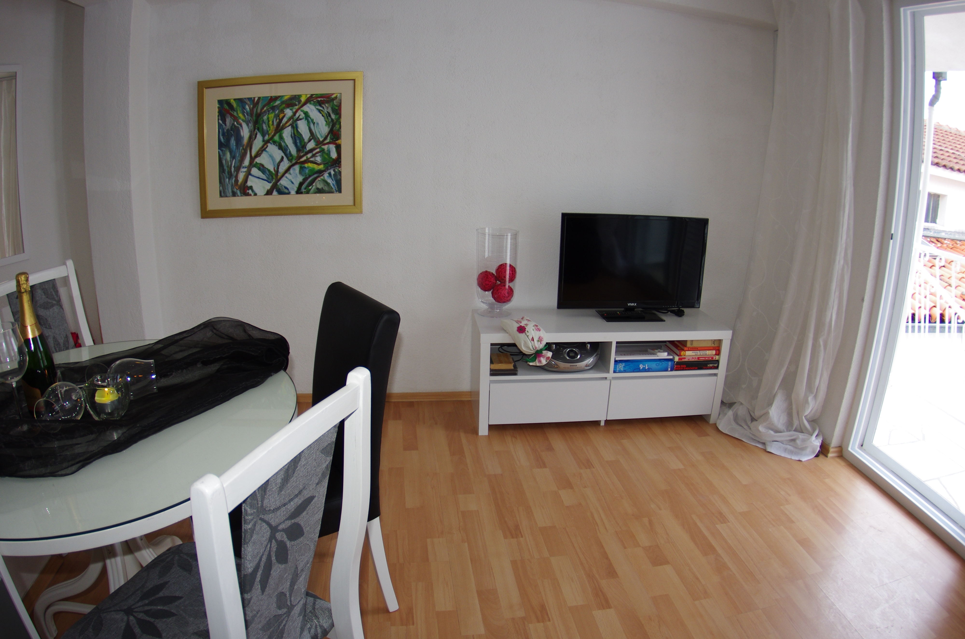 One bedroom apartment with balcony and sea view Makarska (A-12063-d) One bedroom apartment with balcony and sea view Makarska (A-12063-d)