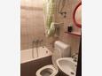 Ванная комната Tribunj, Ванная комната в размещении типа studio-apartment, Домашние животные допускаются и WiFi.