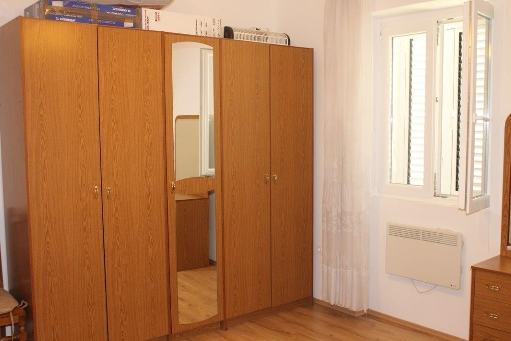 Three bedroom house with terrace Preko, Ugljan  K