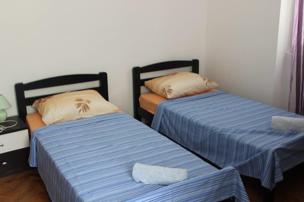 Three bedroom house with terrace Preko, Ugljan  K
