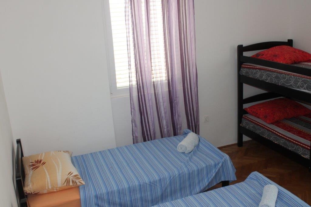 Three bedroom house with terrace Preko, Ugljan  K