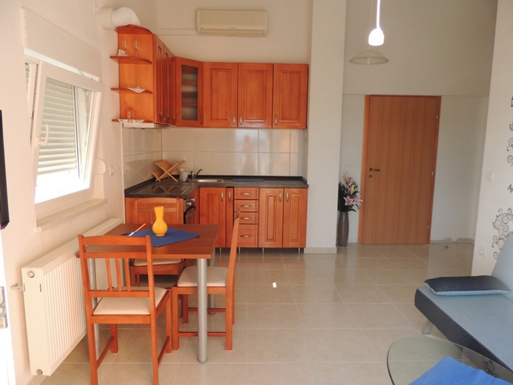 One bedroom apartment with balcony and sea view Kaštel Stari, Kaštela  A-a