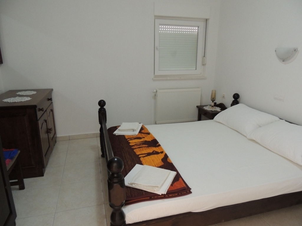 Two bedroom apartment with terrace and sea view Kaštel Stari, Kaštela  A-b