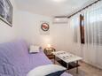 Obývací pokoj Rabac, Obývací pokoj v ubytování typu apartment, s klimatizací, domácí mazlíčci povoleni a WiFi.