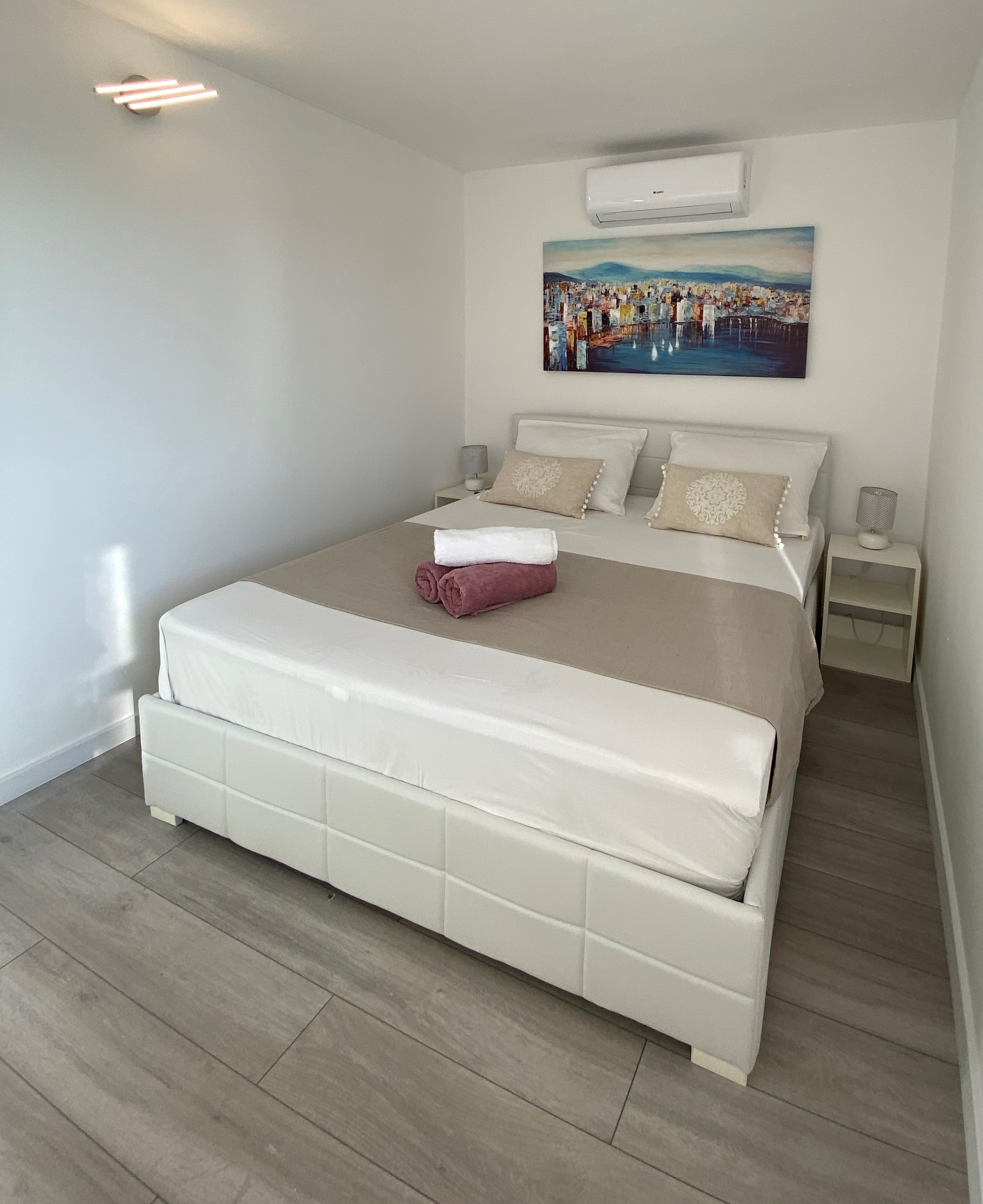 Two bedroom apartment with terrace and sea view Okrug Gornji, Čiovo  A-a