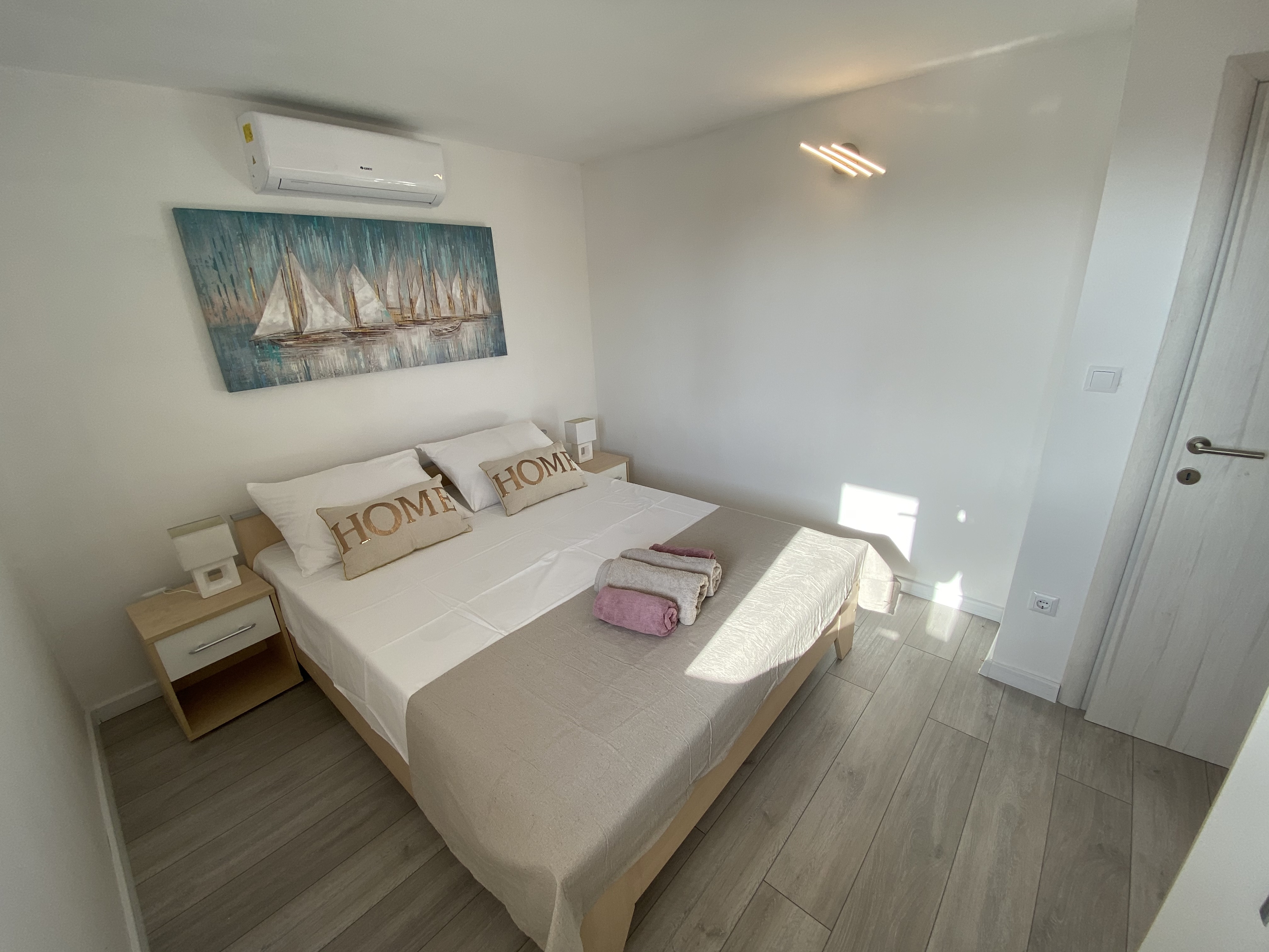 Two bedroom apartment with terrace and sea view Okrug Gornji, Čiovo  A-a