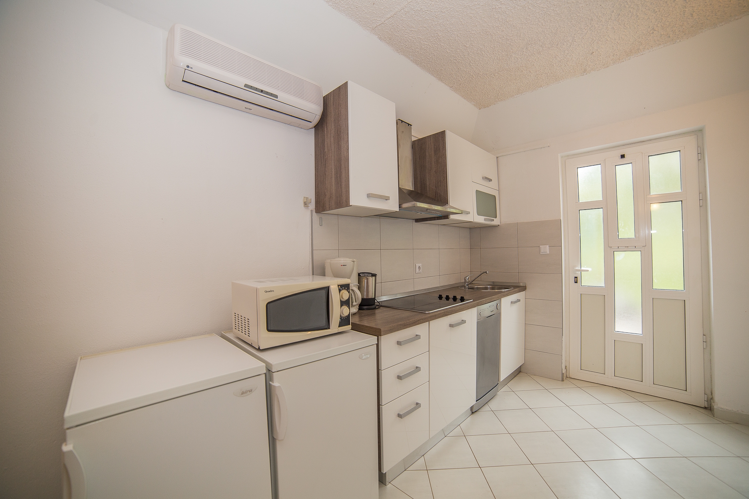 One bedroom apartment with terrace Okrug Gornji, Čiovo  A-c