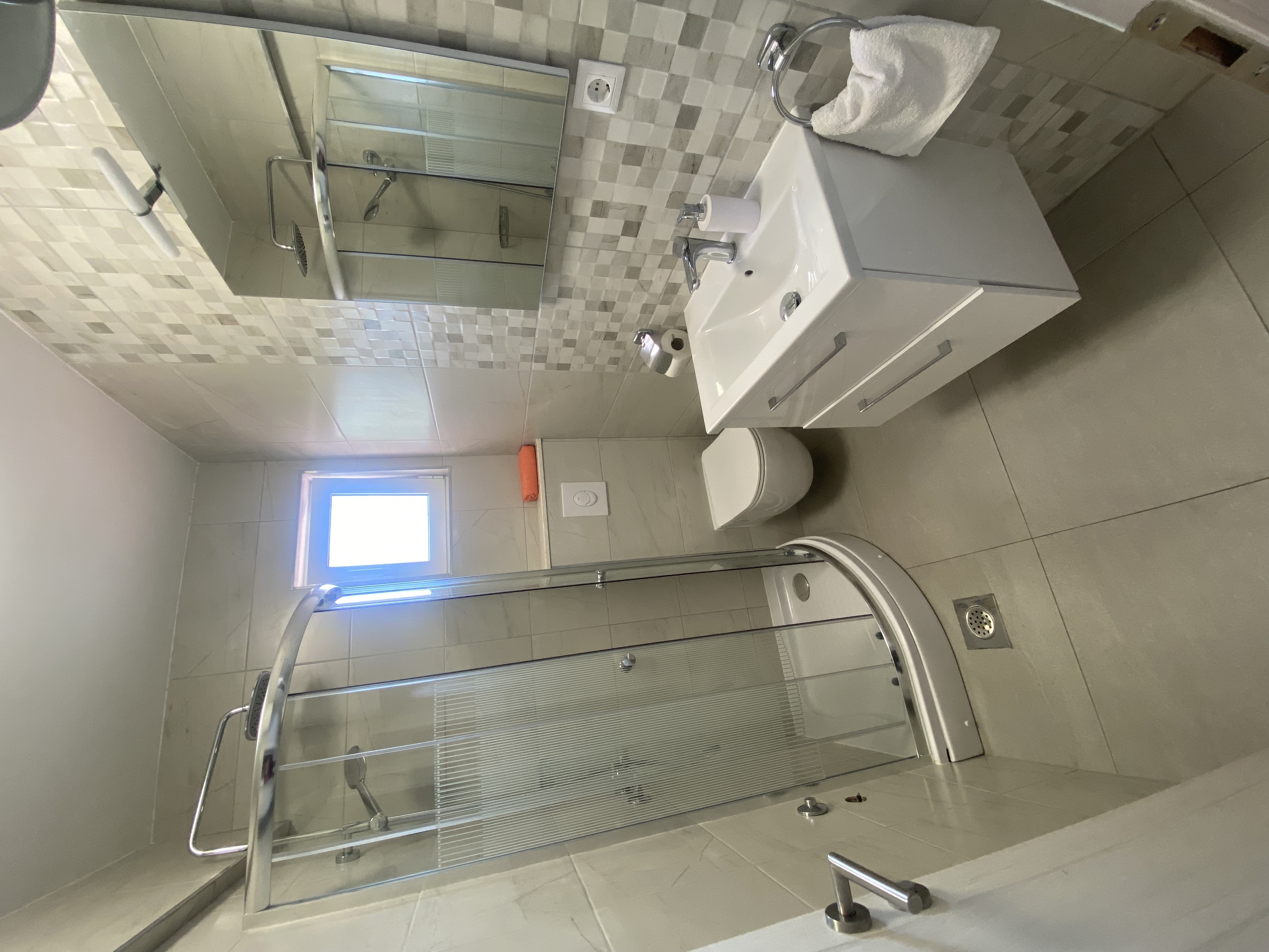 Two bedroom apartment with balcony and sea view Okrug Gornji, Čiovo  A-d