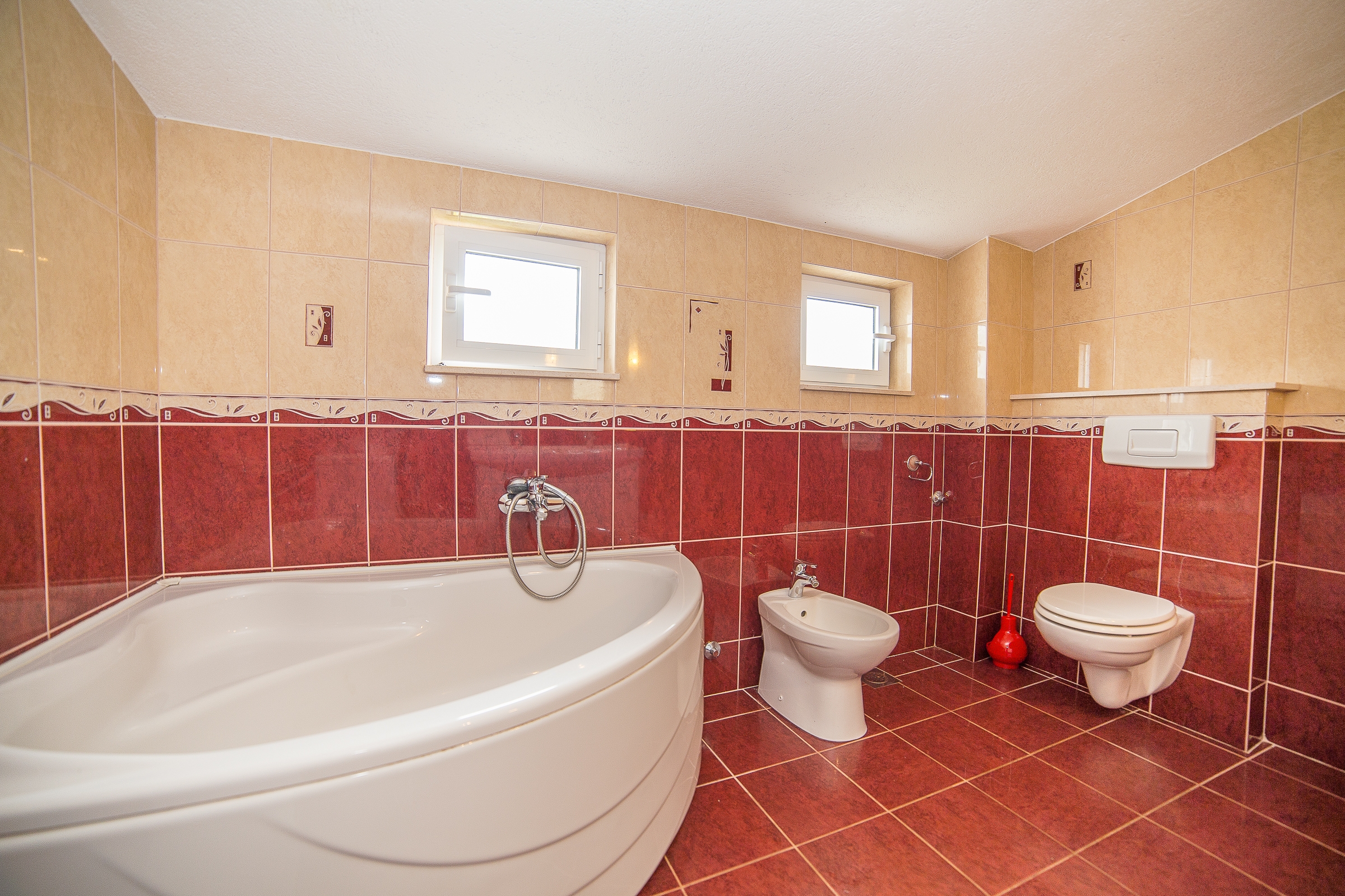 Three bedroom apartment with balcony and sea view Okrug Gornji, Čiovo  A-e
