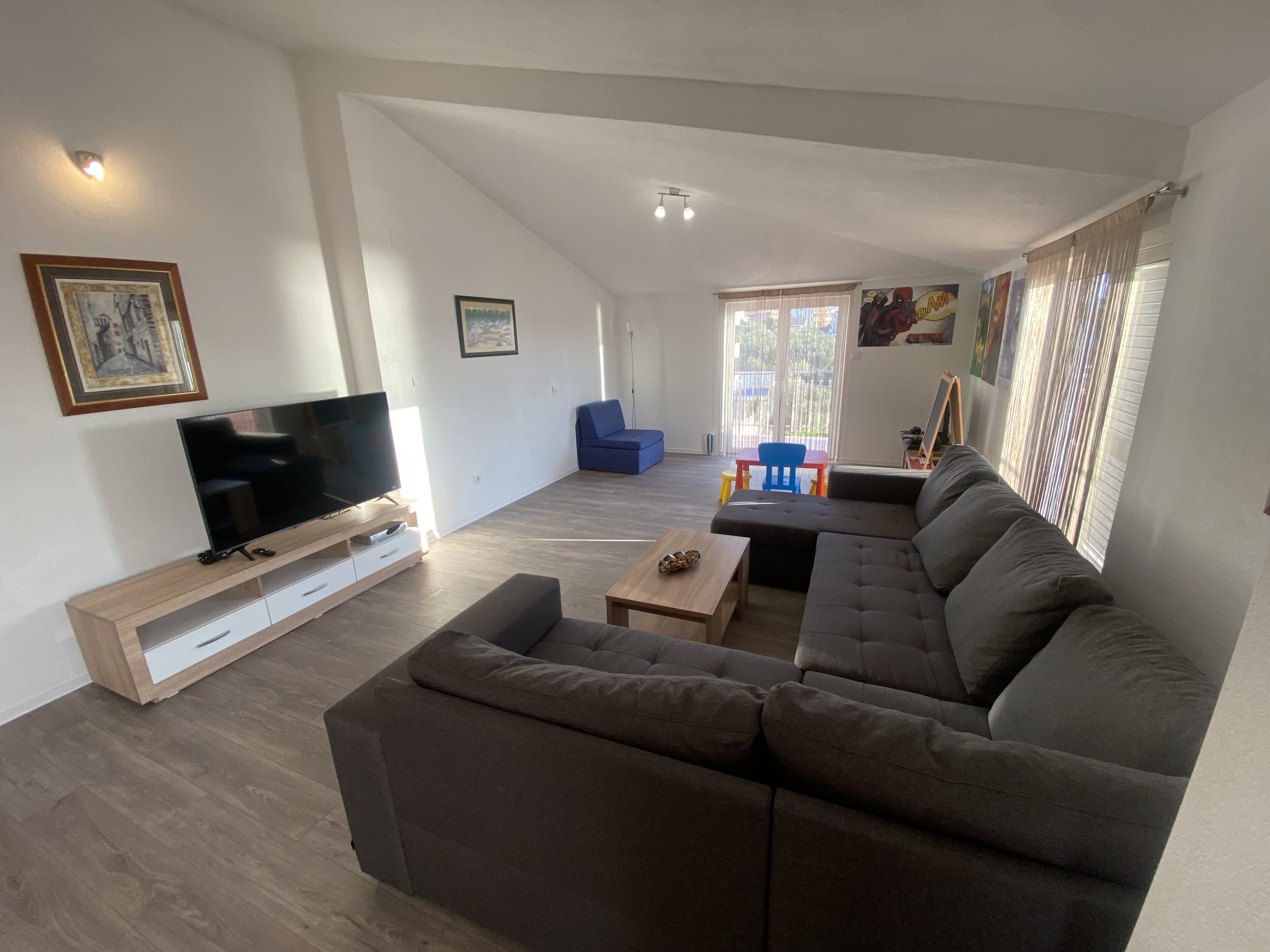 Three bedroom apartment with balcony and sea view Okrug Gornji, Čiovo  A-e