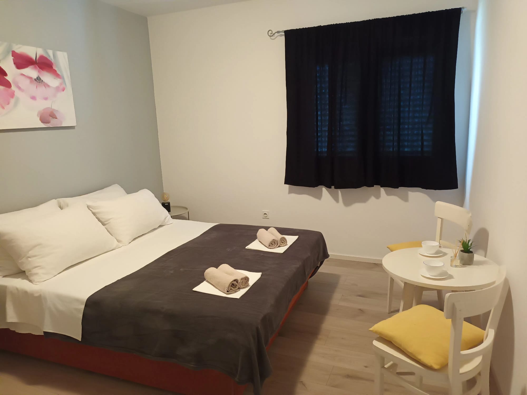 Jednosobni apartman s balkonom Tribunj, Vodice  A-e