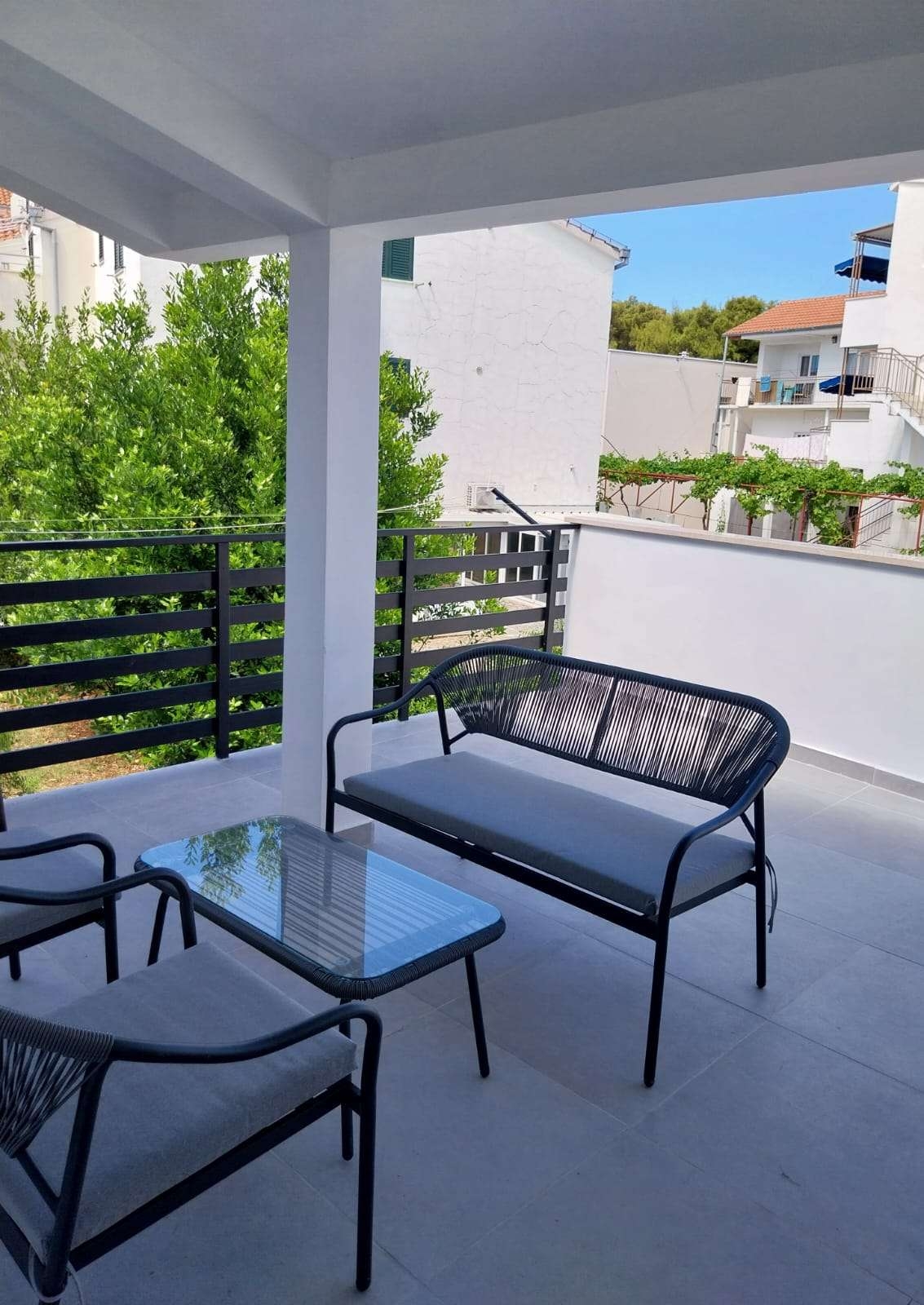 Two bedroom apartment with terrace Tribunj, Vodice  A-d