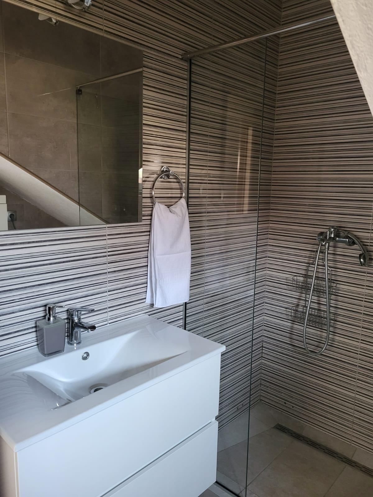 Two bedroom apartment with air-conditioning Trogir  A-a