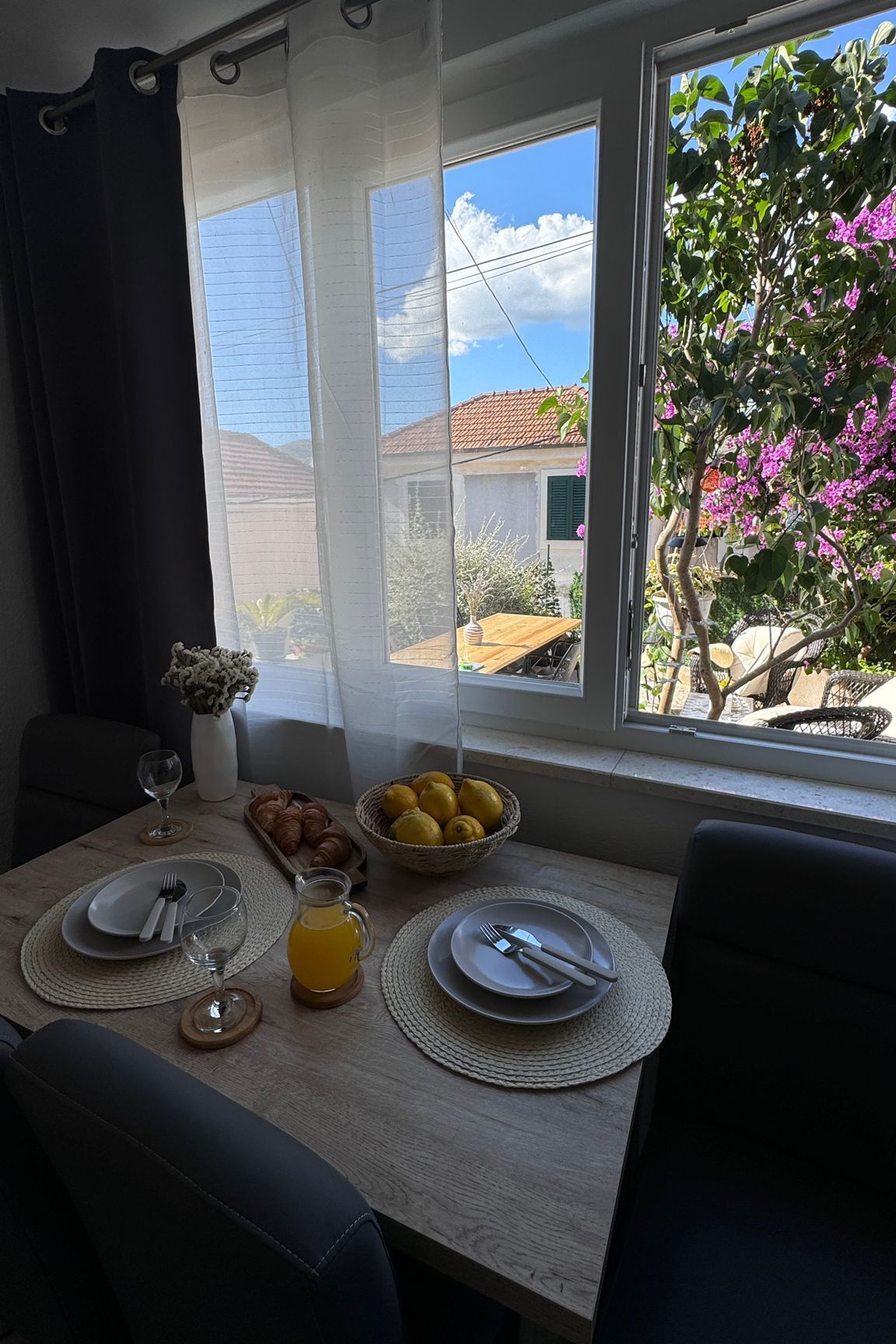 Two bedroom apartment with air-conditioning Trogir (A-12152-a)