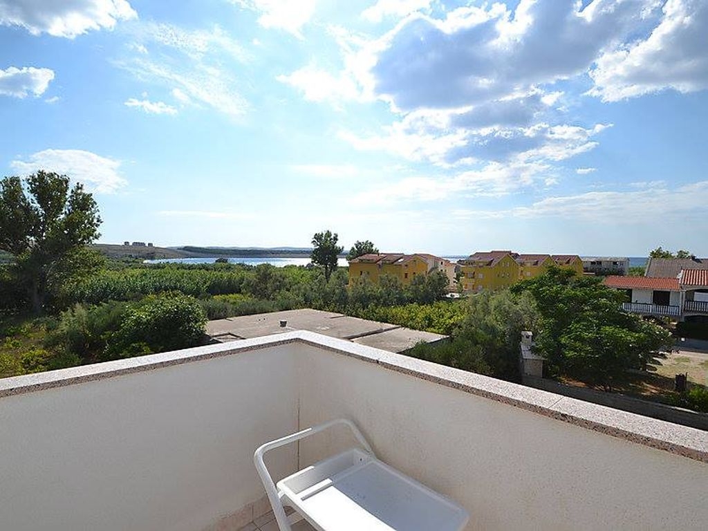 Two bedroom apartment with terrace and sea view Povljana, Pag (A-12169-a)