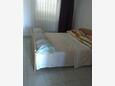 Ložnice 2 Povljana, Ložnice 2 v ubytování typu apartment, domácí mazlíčci povoleni a WiFi.